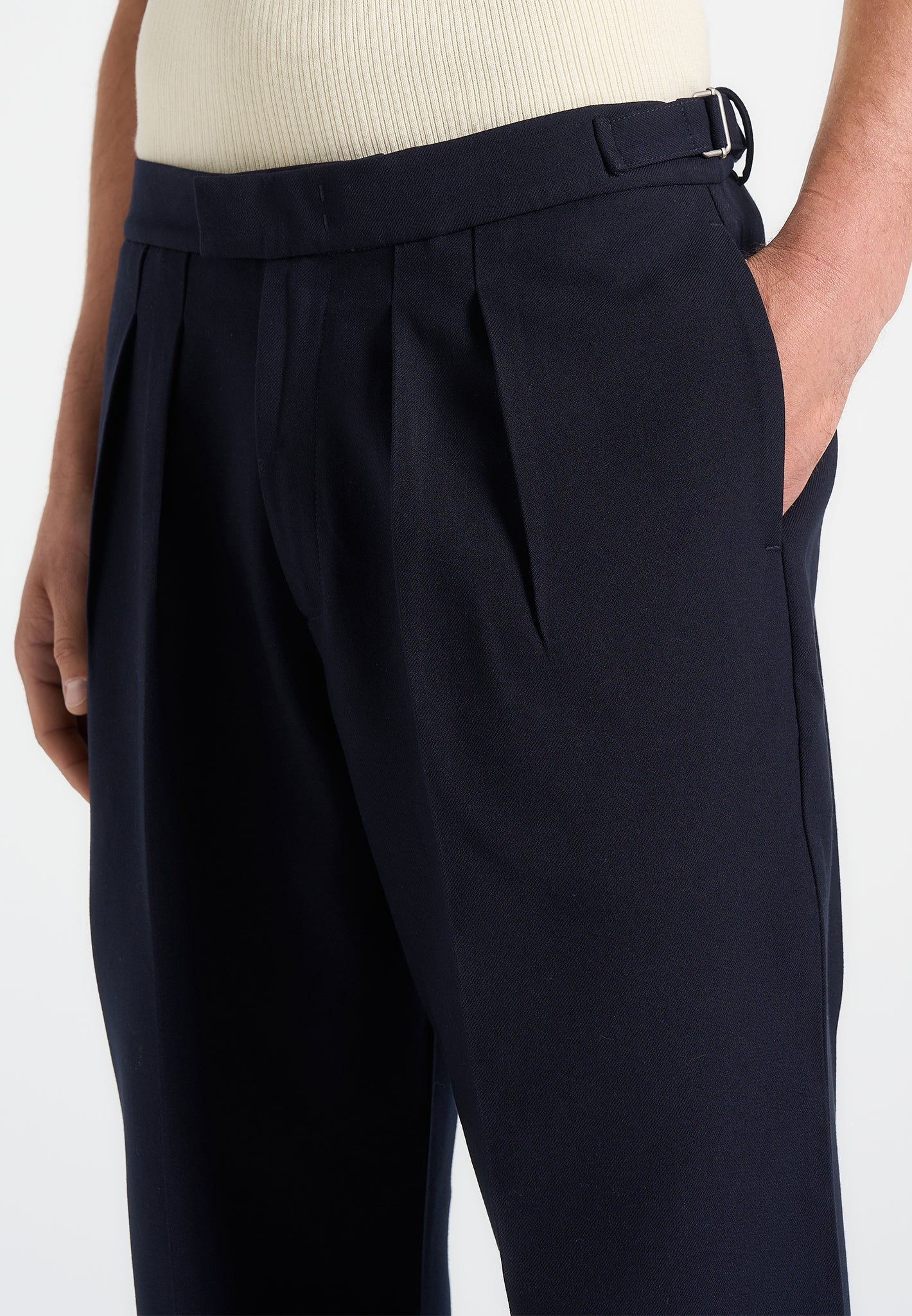 Pierre - Relaxed Fit Pleated Tailored Trousers - Navy