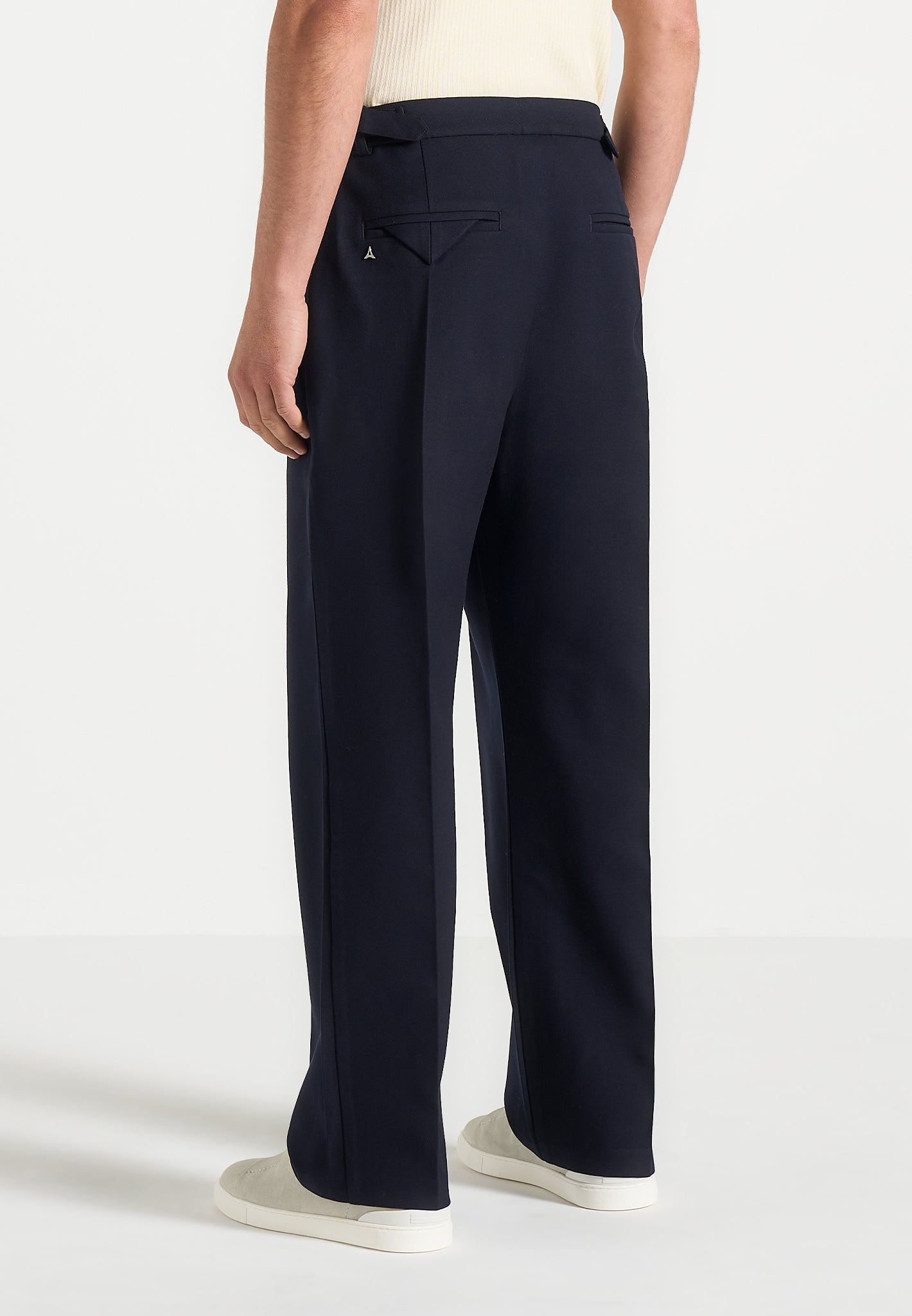 Pierre - Relaxed Fit Pleated Tailored Trousers - Navy