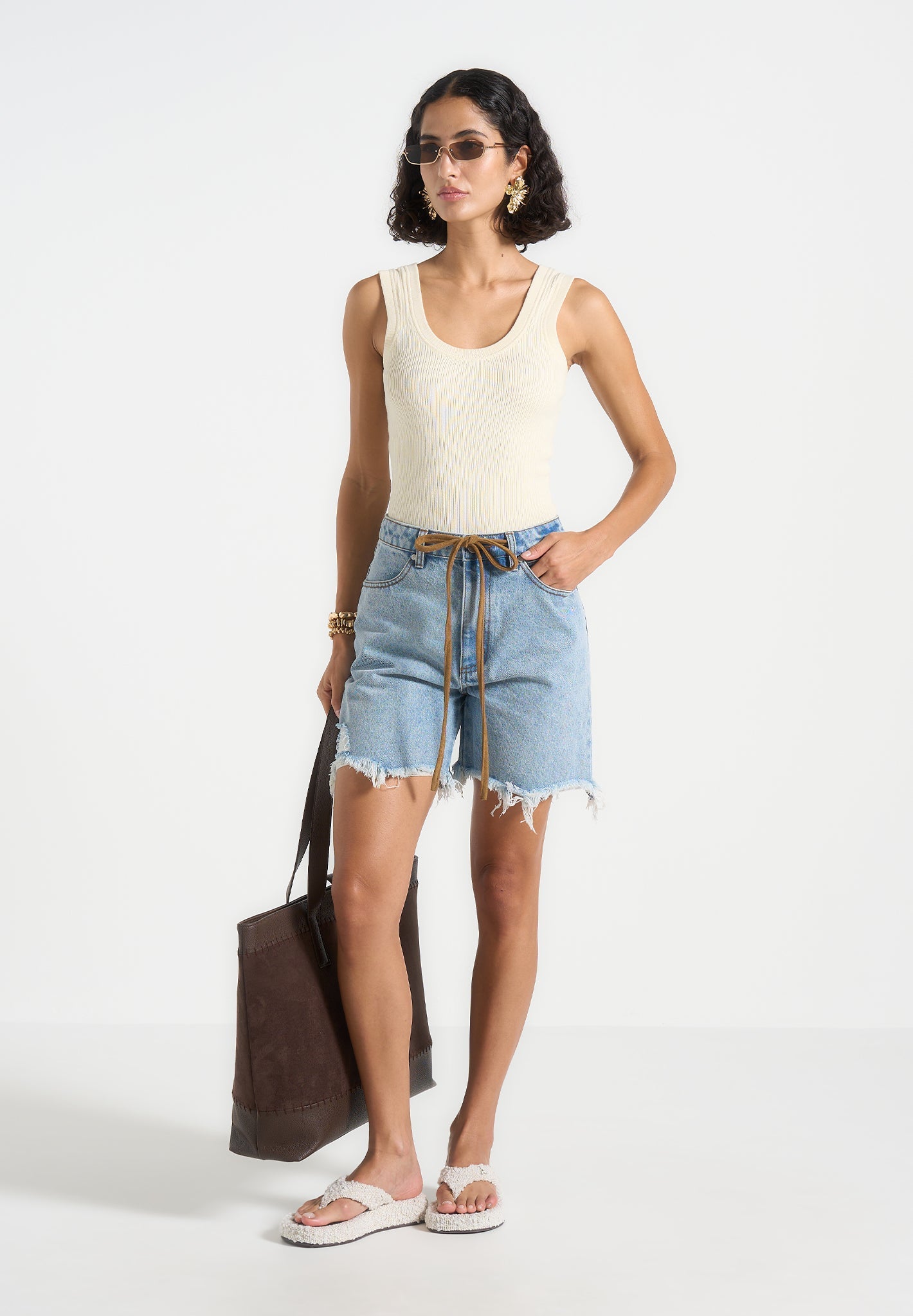 Béau - Distressed Denim Short - Mid Blue