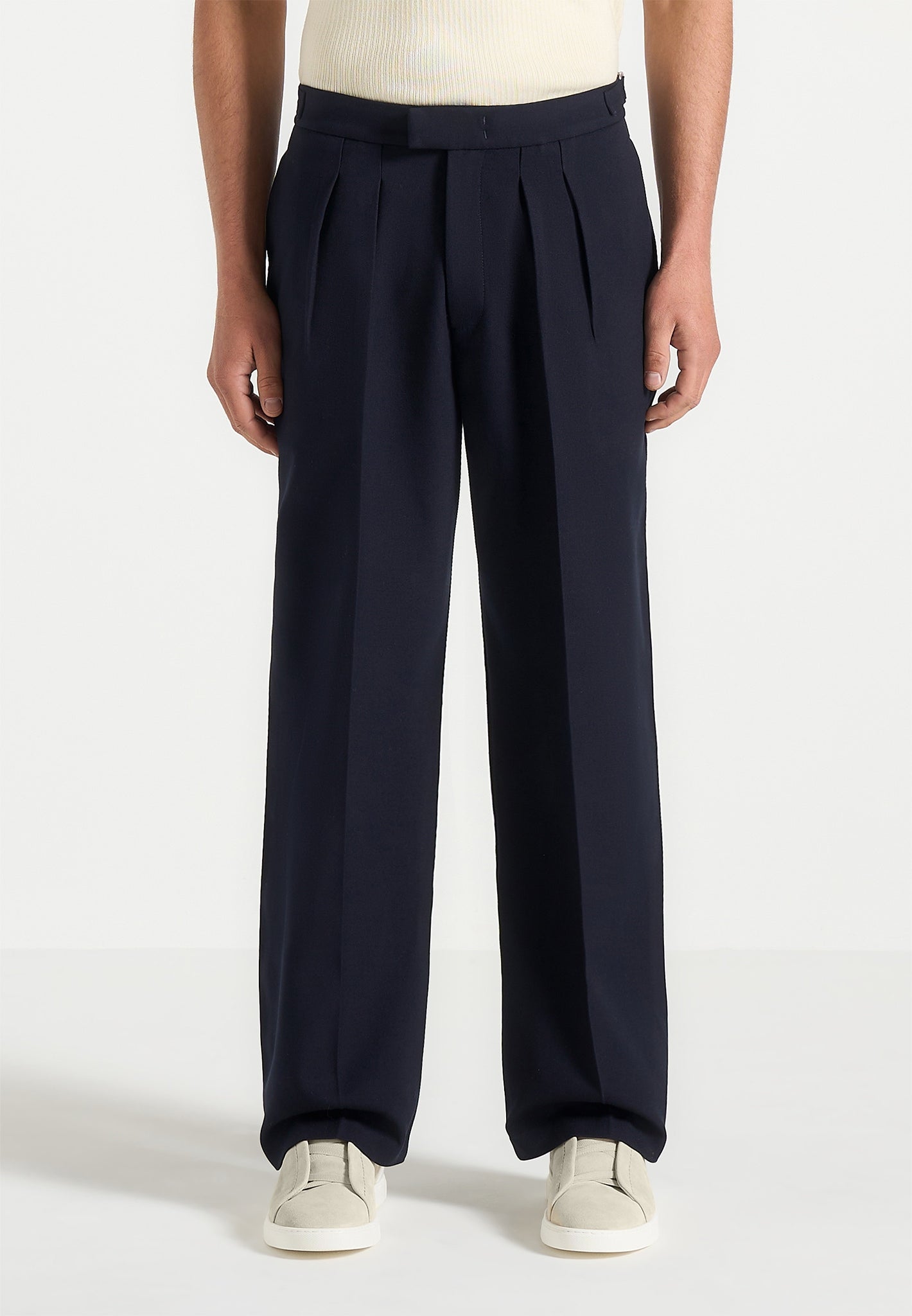 Pierre - Relaxed Fit Pleated Tailored Trousers - Navy