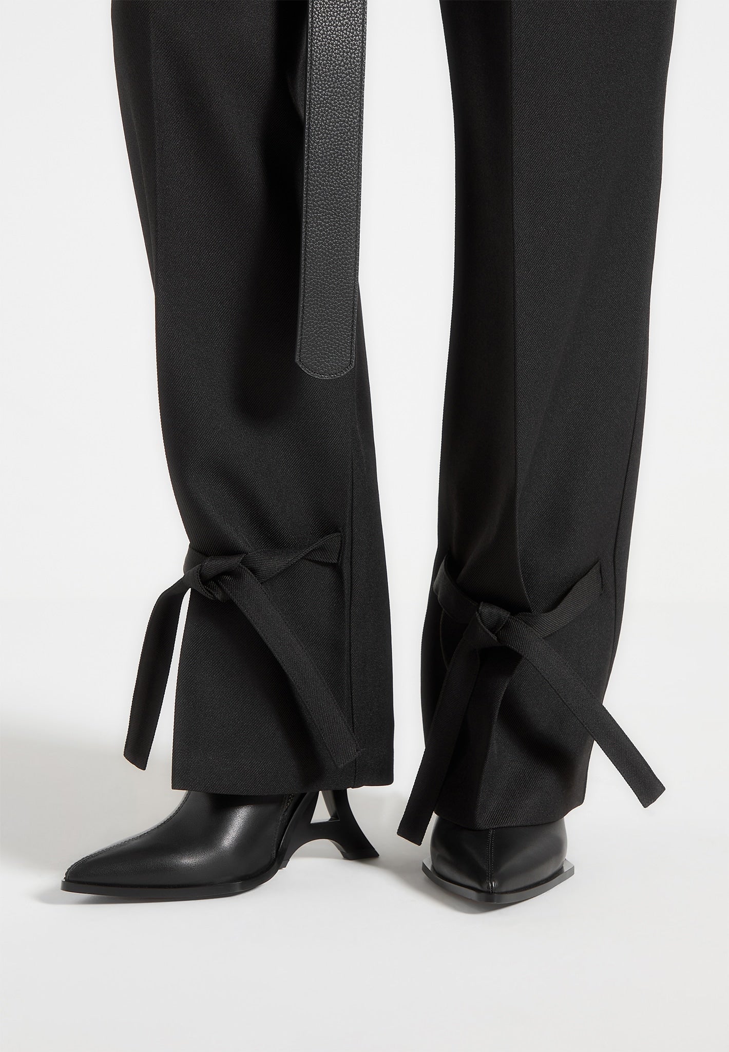 tailored-trousers-with-oversized-belt-and-ankle-ties-black