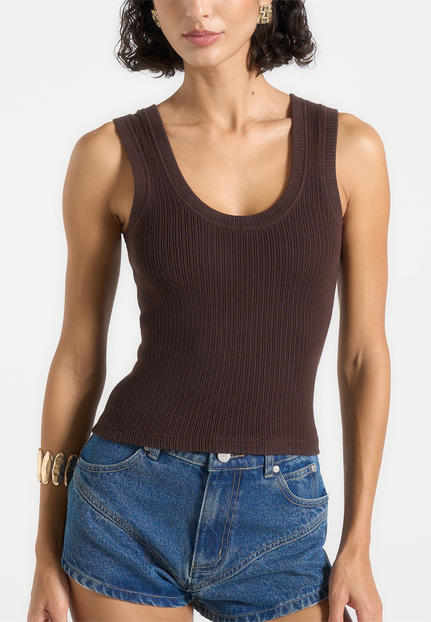 scoop-neck-ribbed-vest-brown