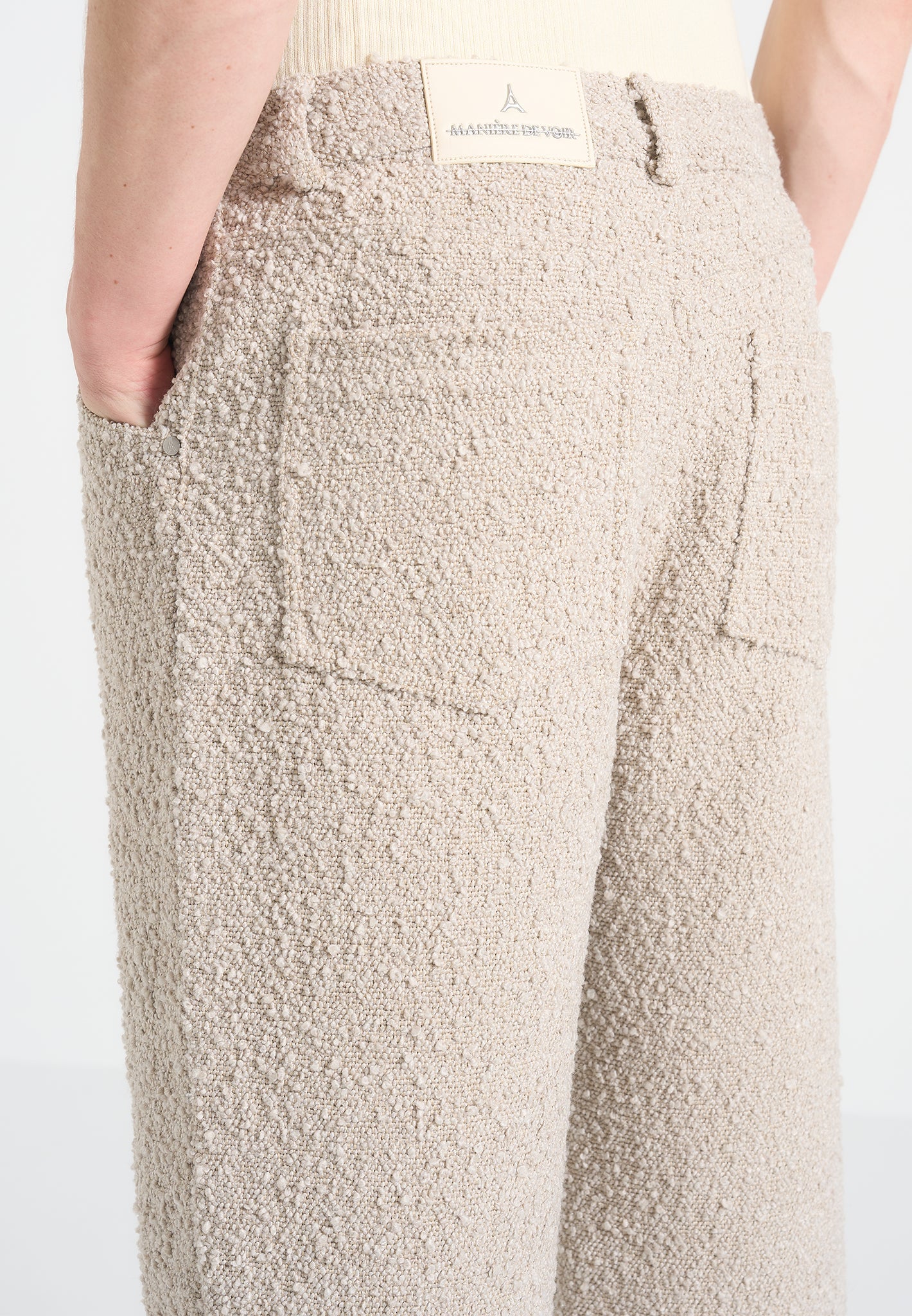 boucle-pleated-jeans-beige