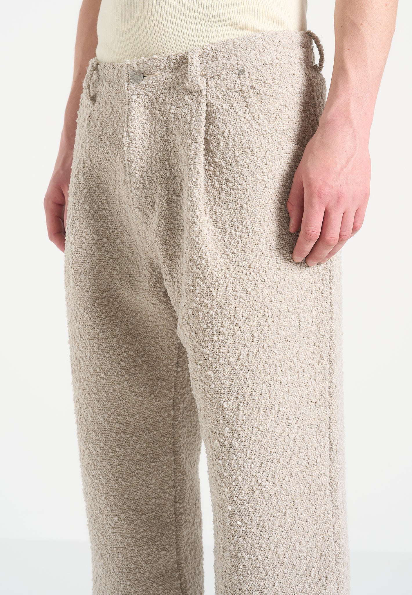 boucle-pleated-jeans-beige