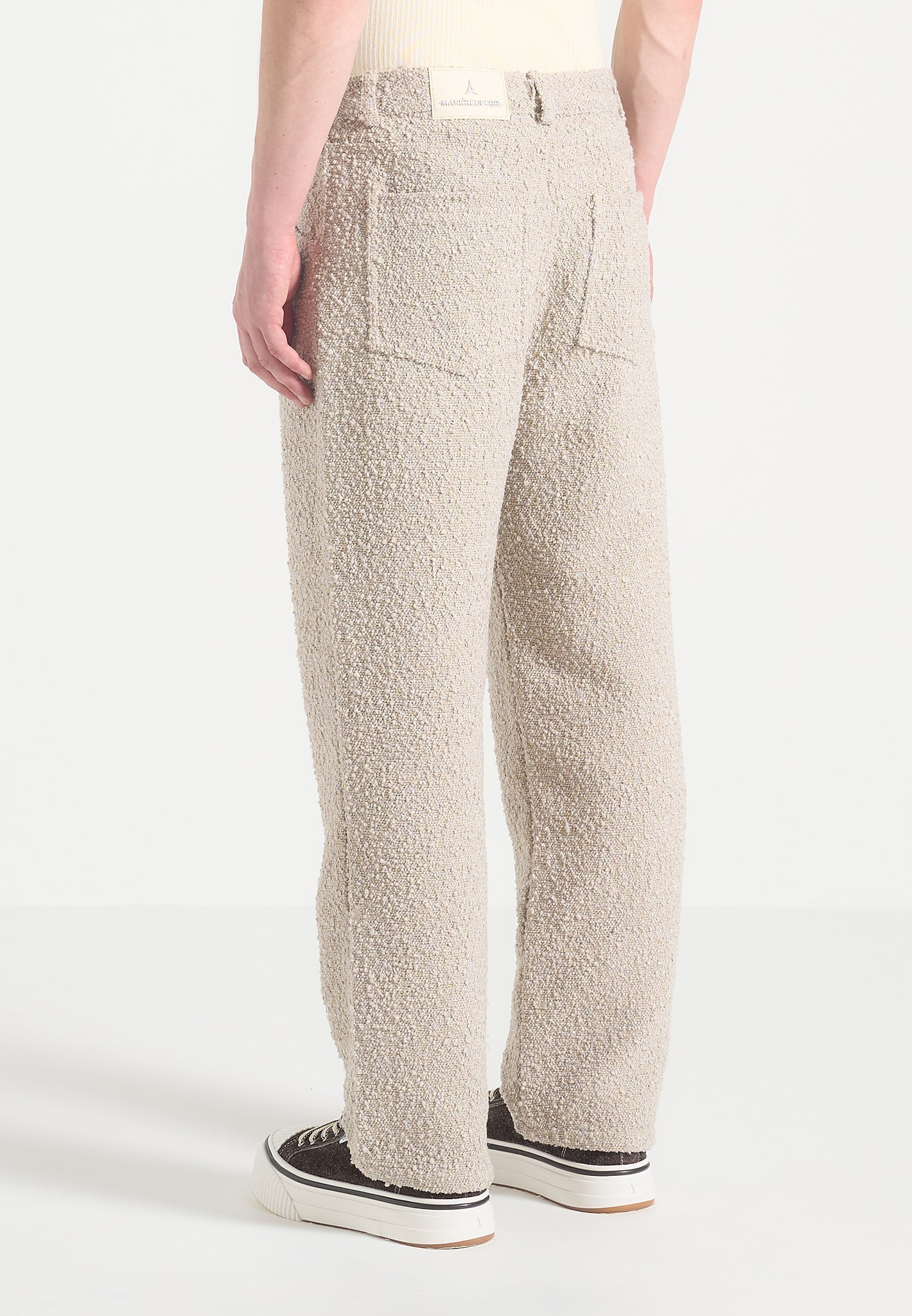 boucle-pleated-jeans-beige