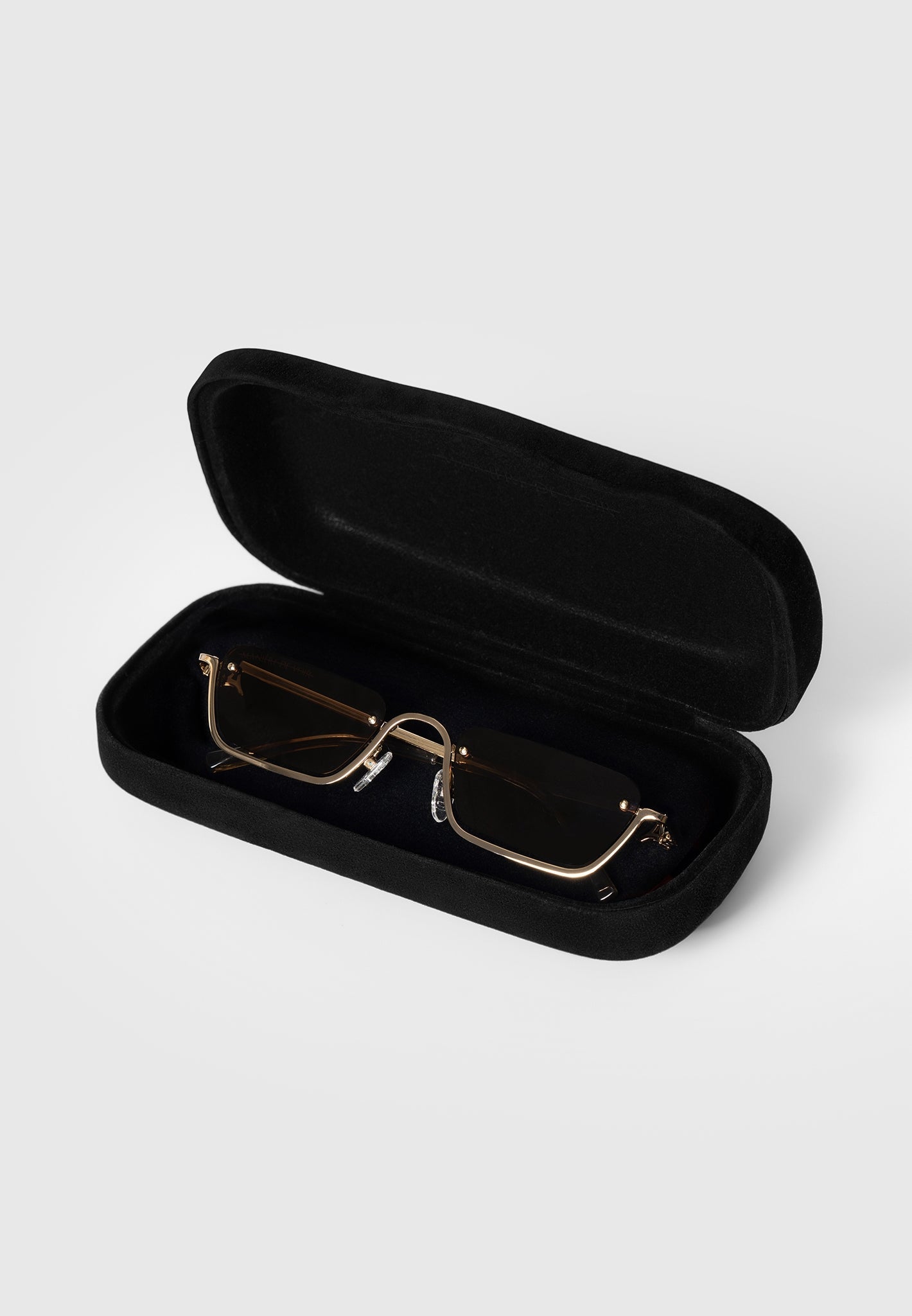 Kai - Rectangular Frameless Sunglasses - Gold