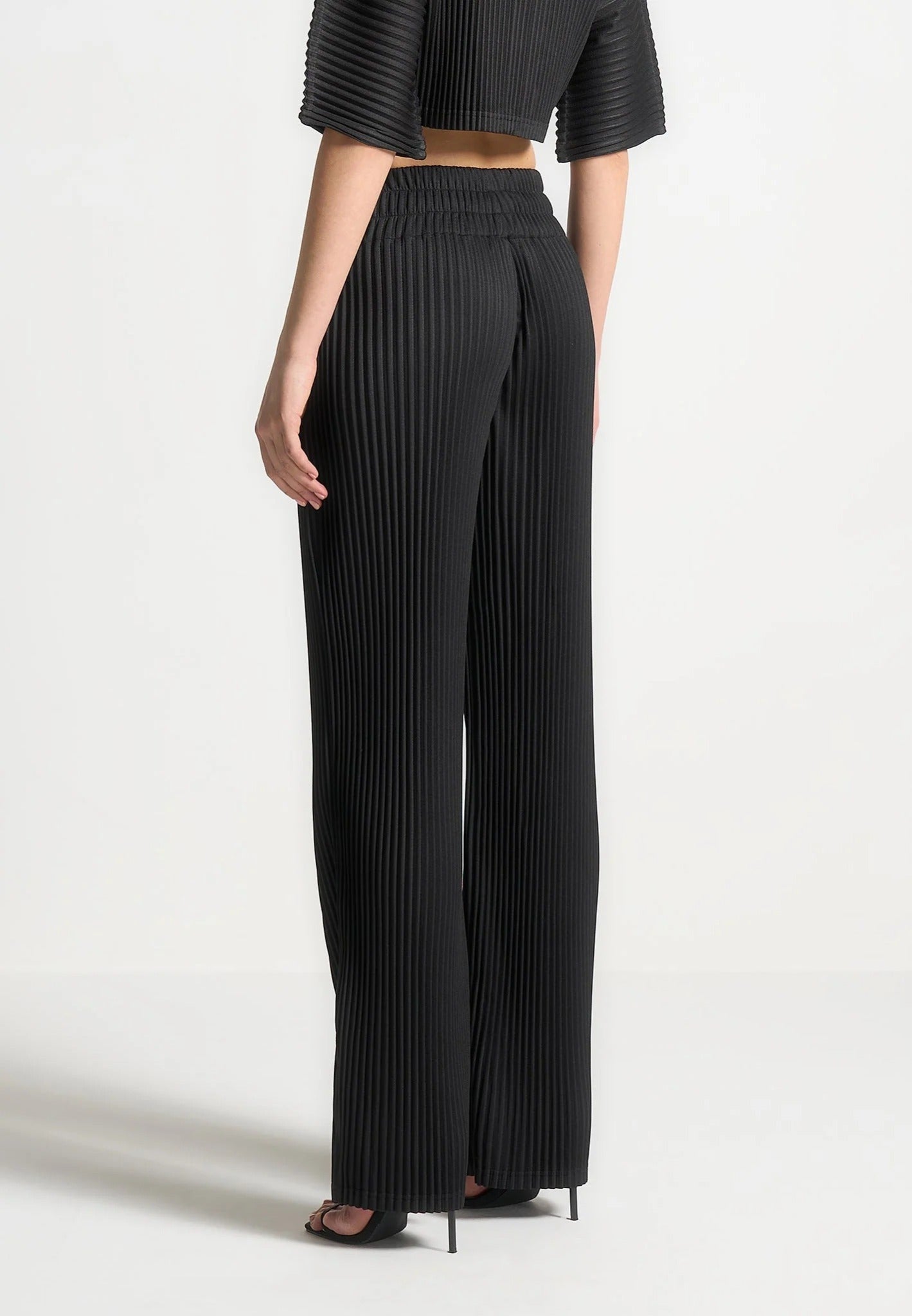 Lila - Pleated Pants - Black