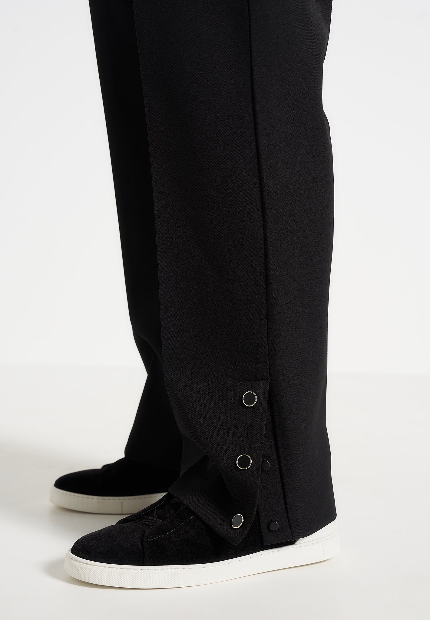 Boris - Relaxed Fit Tailored Button Cuff Trousers - Black