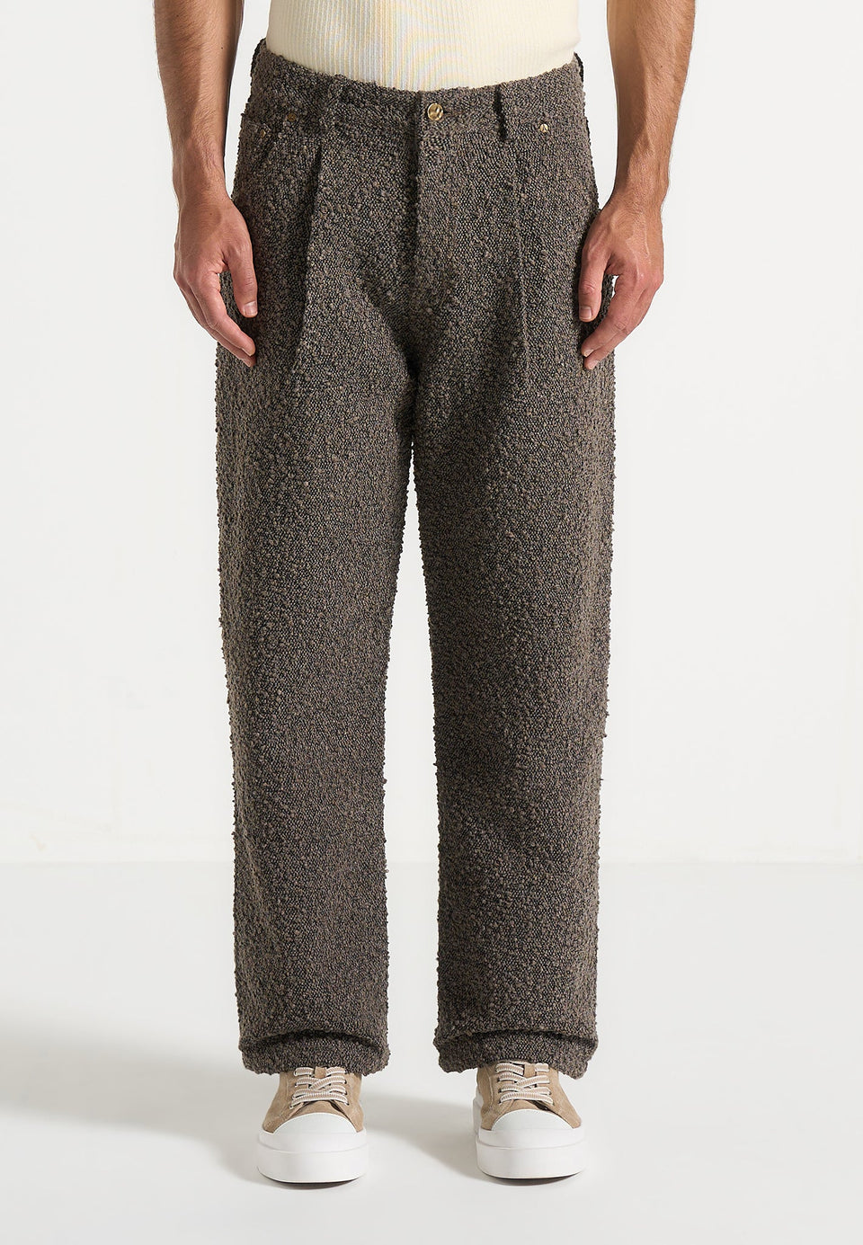 arnault-boucle-pleated-jeans-brown