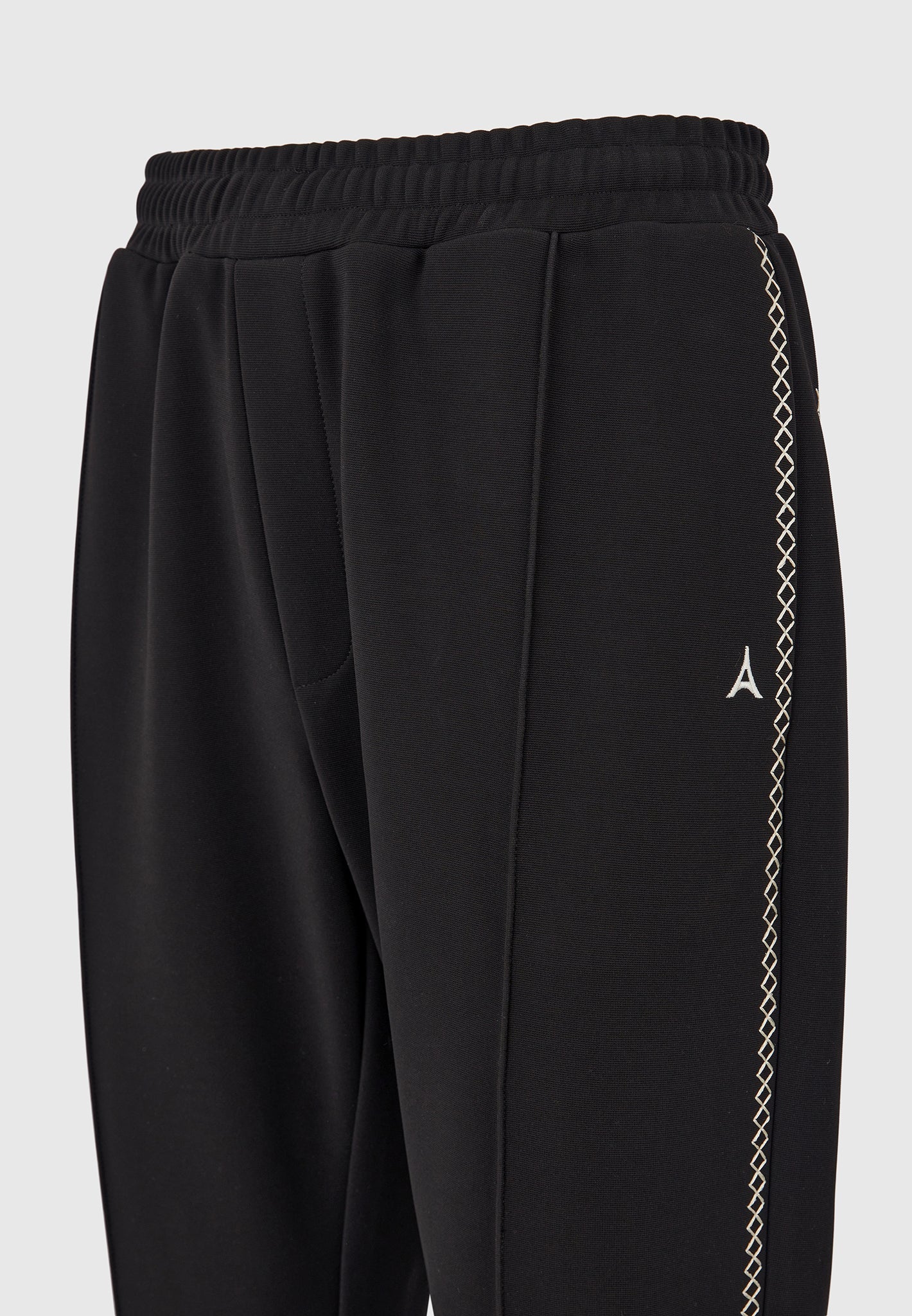 contrast-whipstitch-relaxed-track-pants-black
