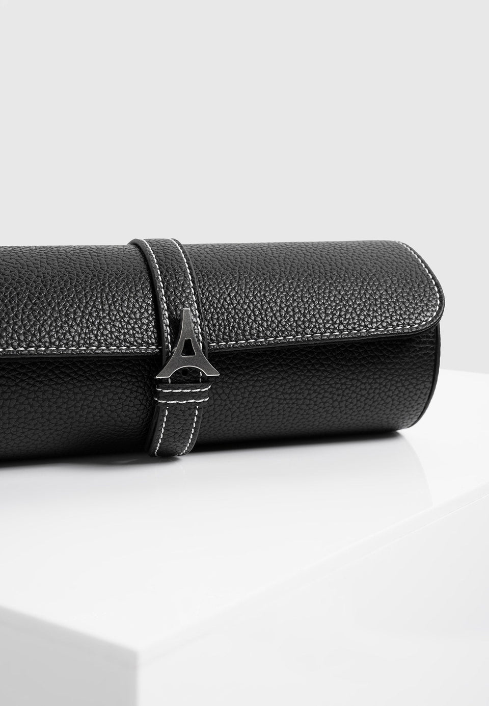 fred-pebbled-leather-contrast-stitch-watch-roll-black