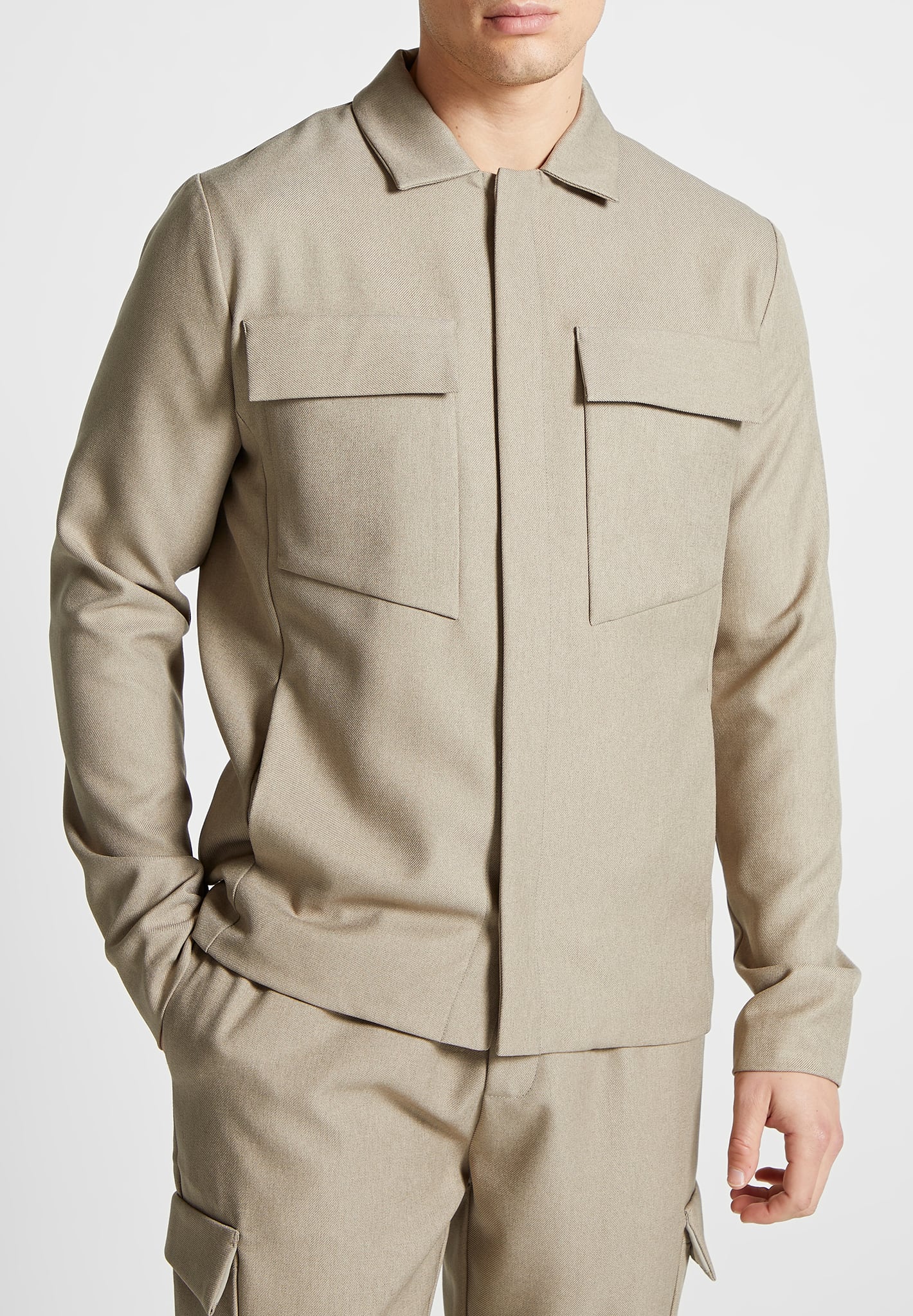 angular-pocket-overshirt-beige