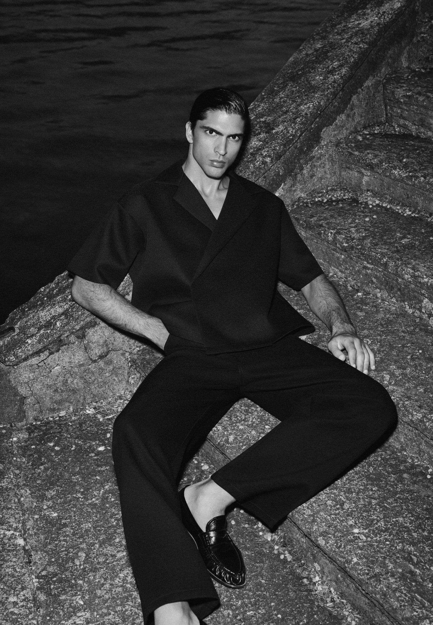 abel-boxy-twill-double-breasted-shirt-black