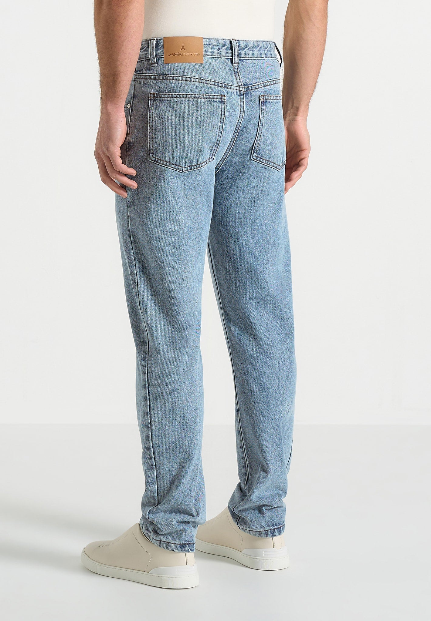 dn001-tapered-fit-jeans-mid-blue