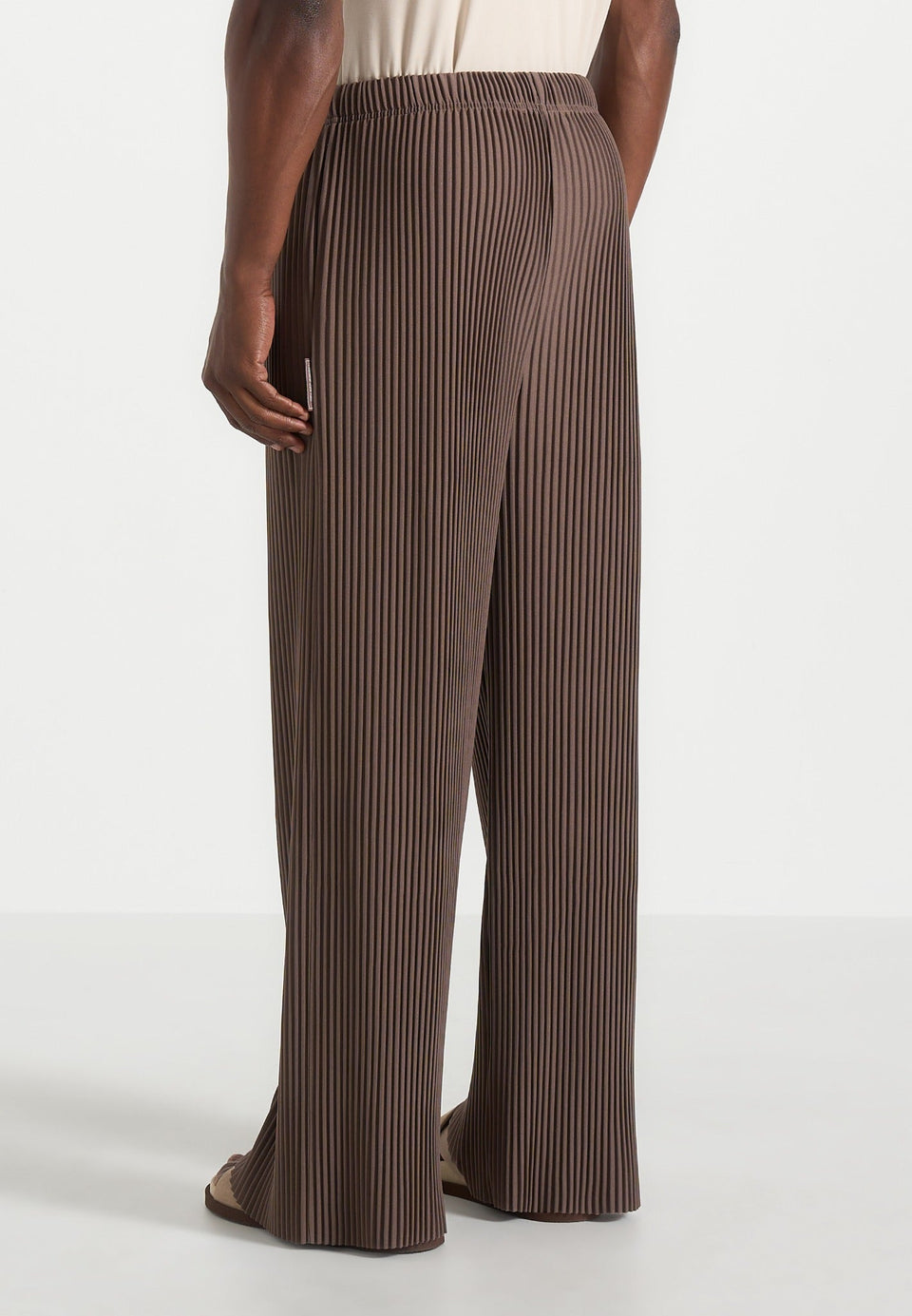 jonas-pleated-wide-leg-trousers-brown