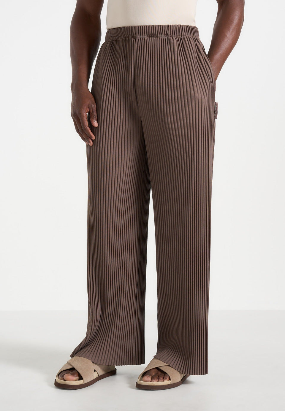 jonas-pleated-wide-leg-trousers-brown