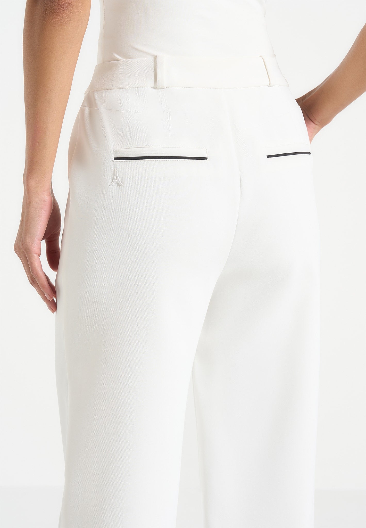 mina-contrast-piped-pleated-trousers-white-black