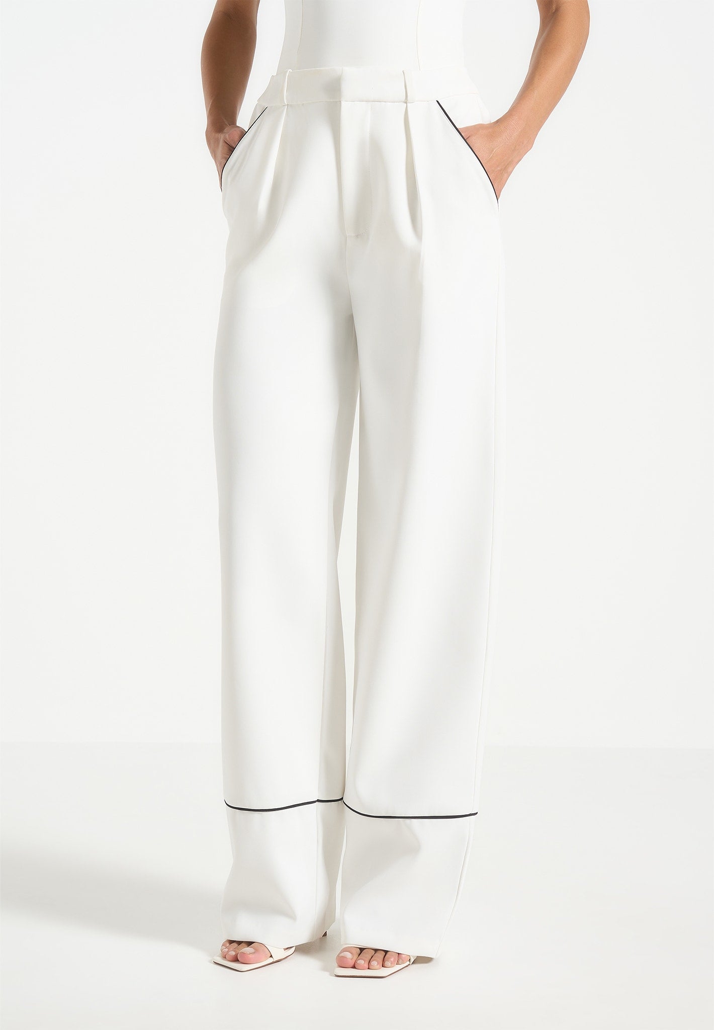 mina-contrast-piped-pleated-trousers-white-black