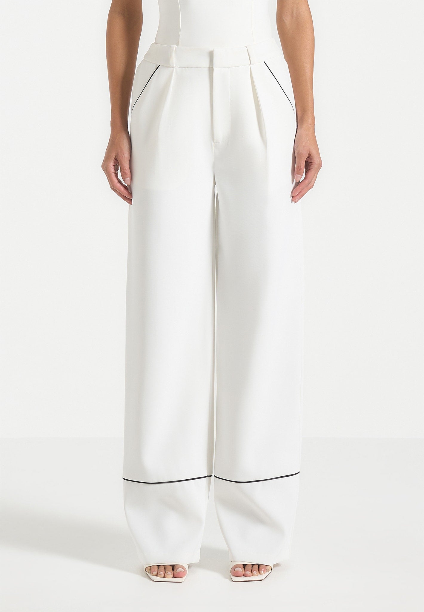 Mina - Contrast Piped Pleated Trousers - White/Black