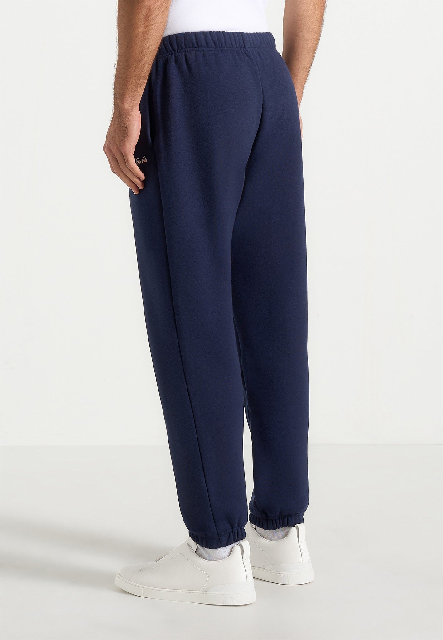 js005-signature-regular-fit-cuffed-joggers-navy