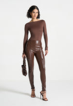 vegan-leather-gloss-ribbed-leggings-brown