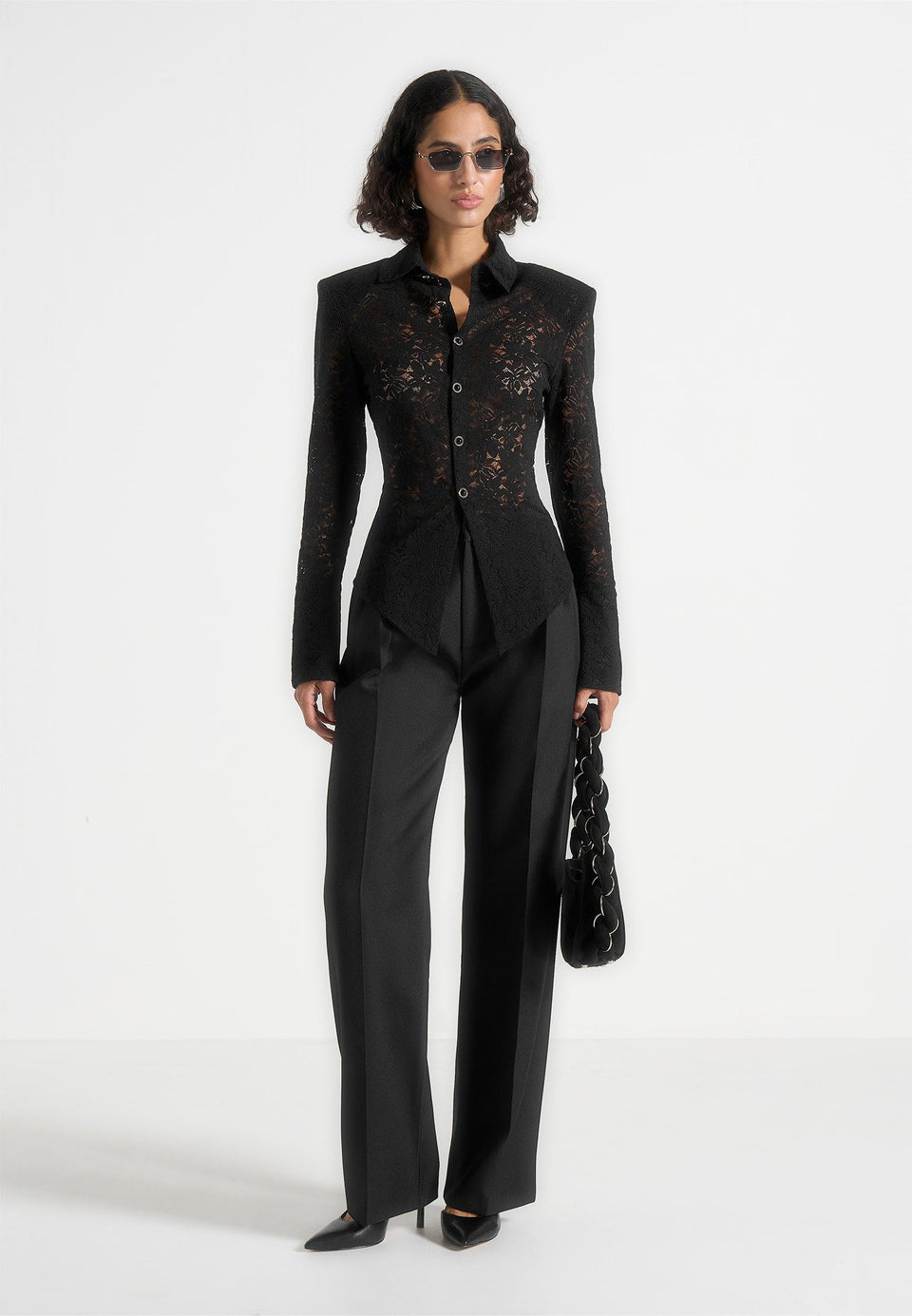 sila-wide-shoulder-lace-angled-shirt-black