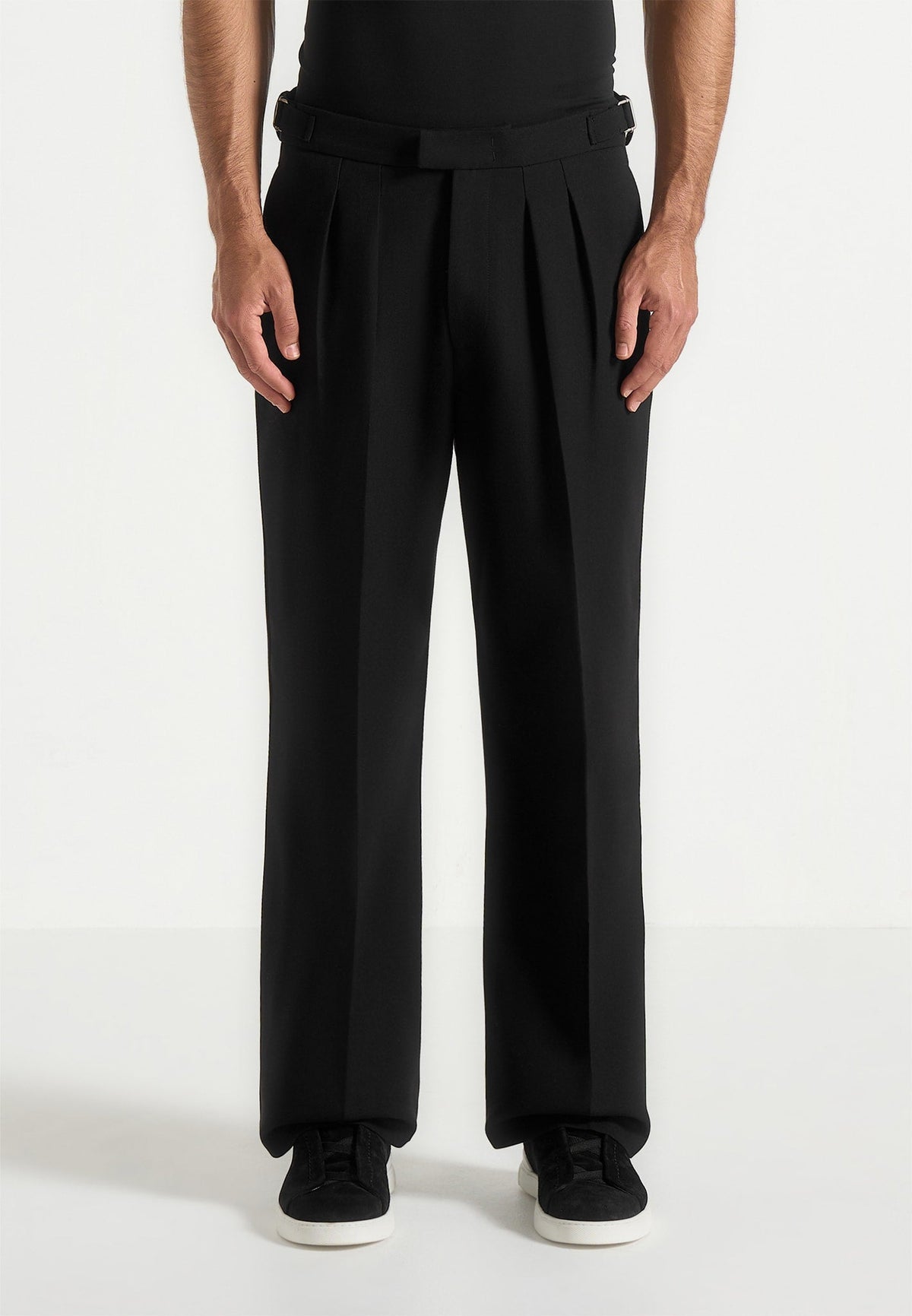 Pierre - Relaxed Fit Pleated Tailored Pants - Black