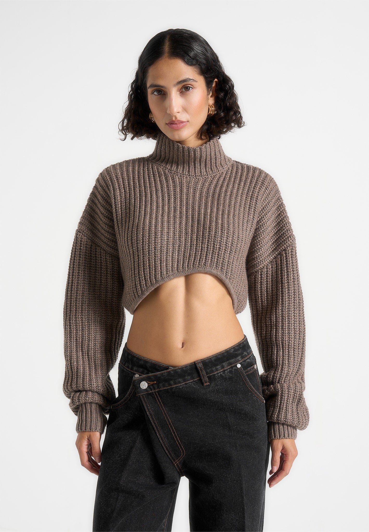 olia-curved-hem-knitted-jumper-taupe 