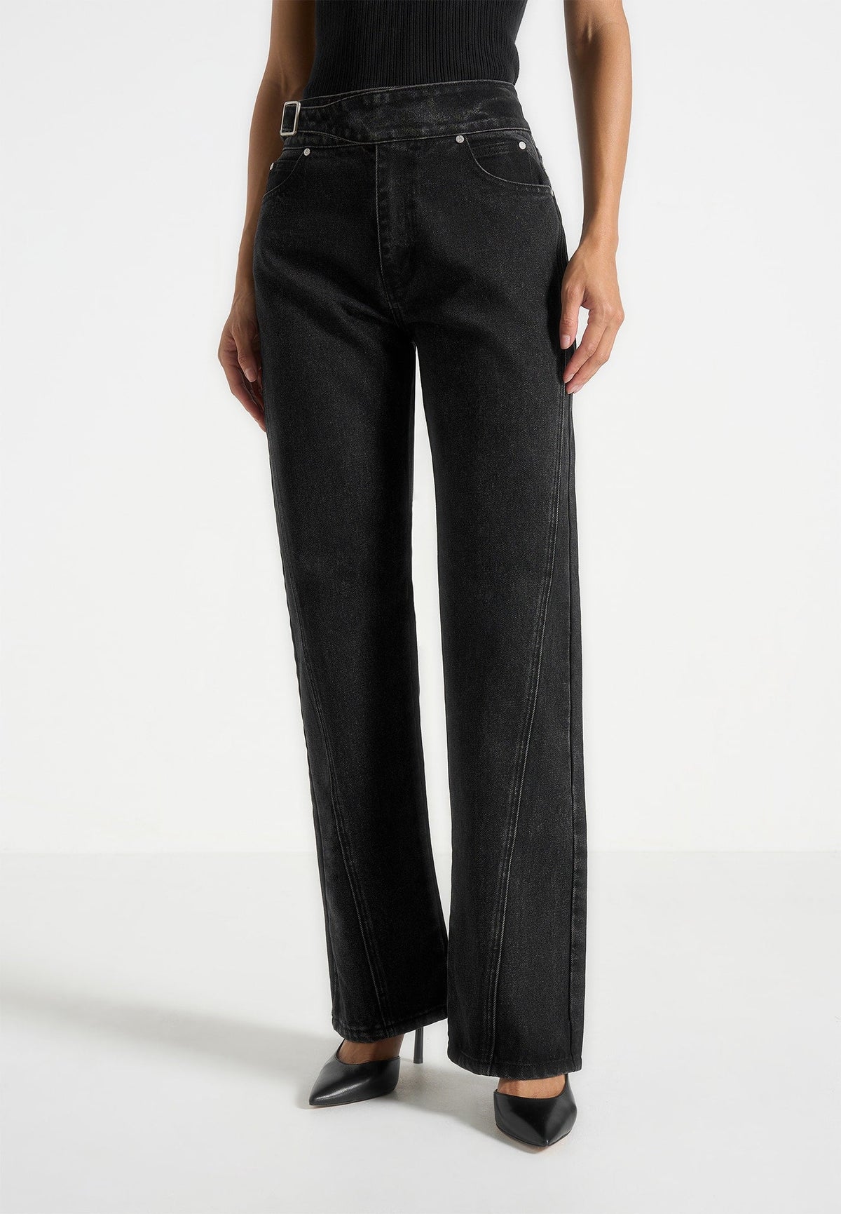 Loane - Twist Leg Boyfriend Jeans With Waist Adjuster - Washed Black