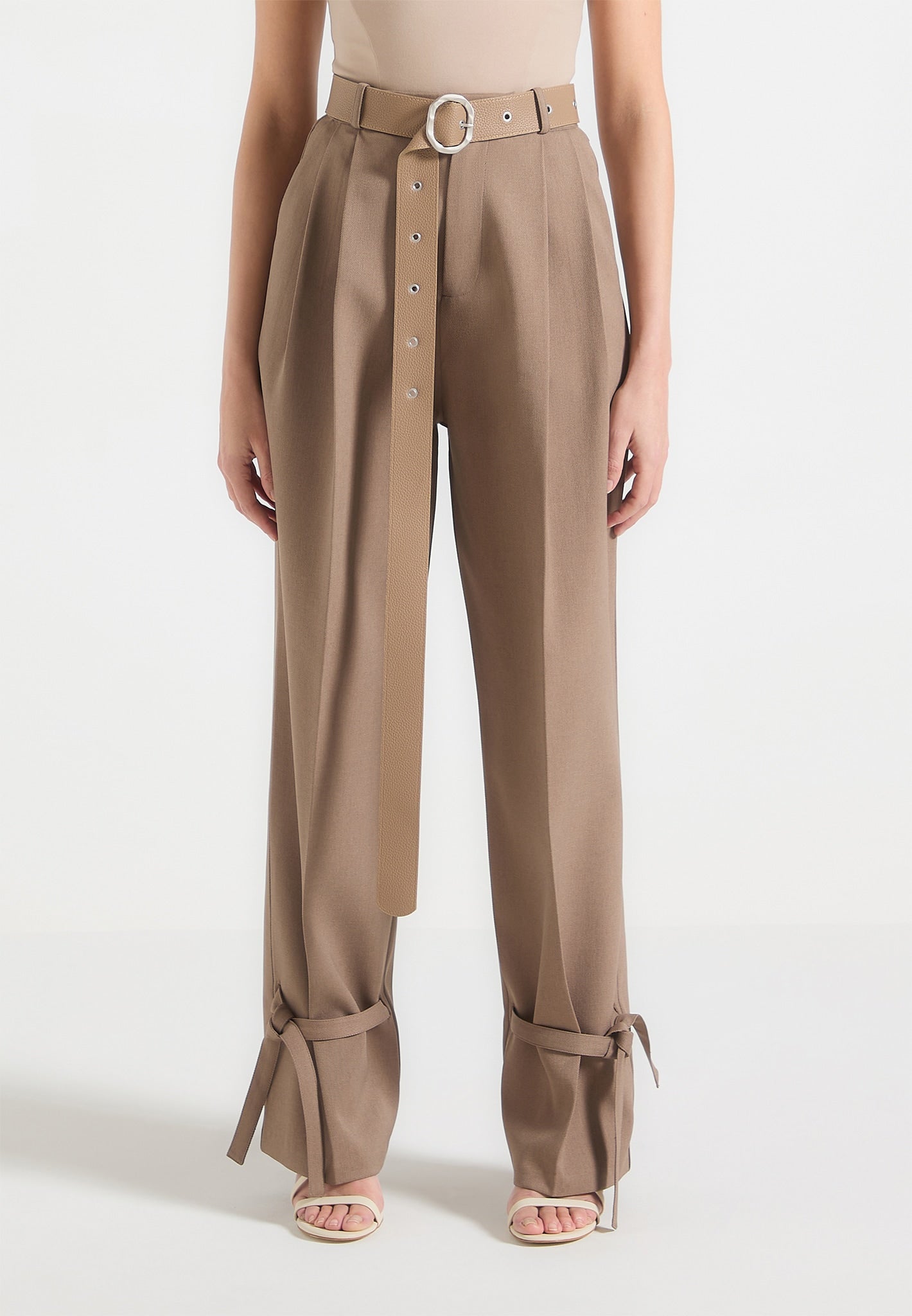 tailored-trousers-with-oversized-belt-and-ankle-ties-taupe 