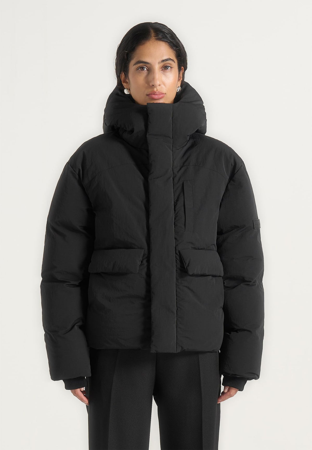 Casey - Unisex Minimal Raglan Puffer Jacket - Black