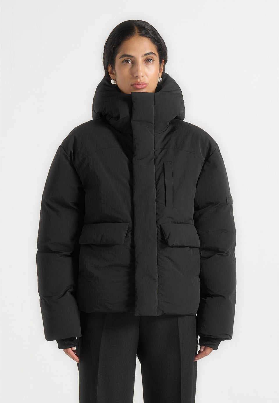 casey-unisex-minimal-raglan-puffer-jacket-black