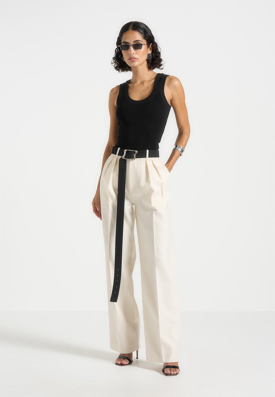 scoop-neck-ribbed-vest-black