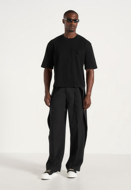 leon-boxy-cropped-t-shirt-black