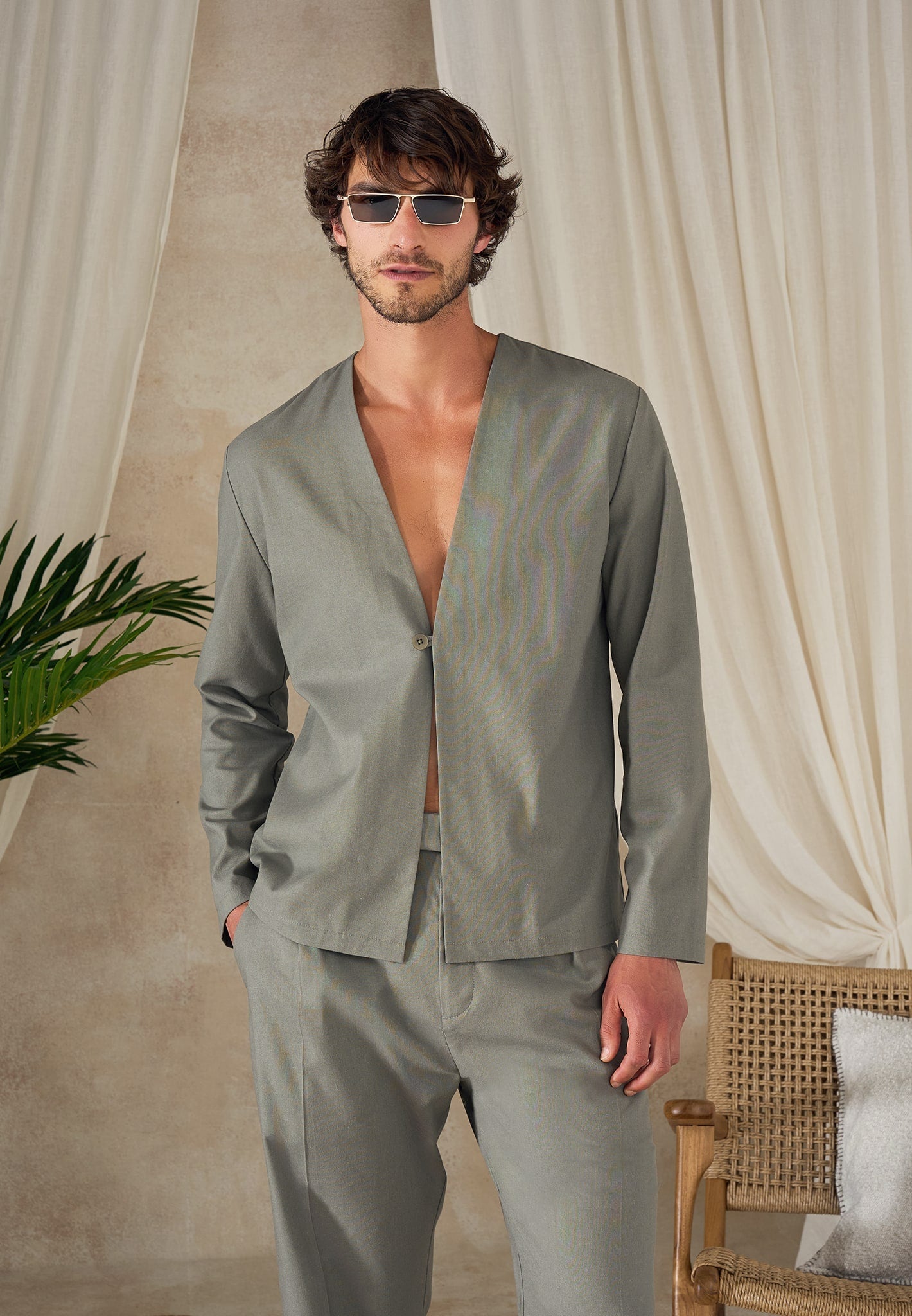 Axel - Minimal Kimono Shirt - Khaki