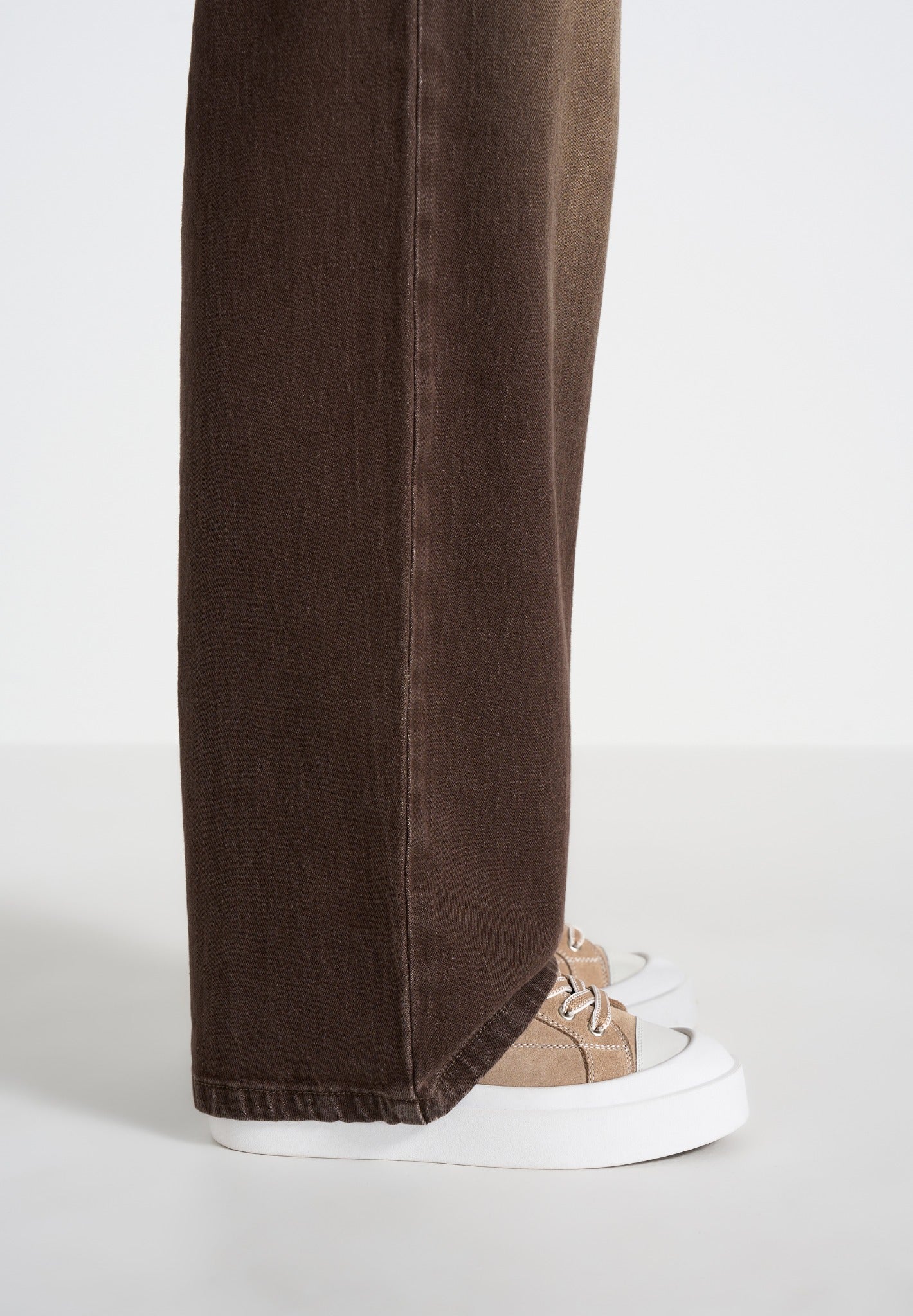 Women's Vienna - Suede Contrast Stitch Sneaker - Beige