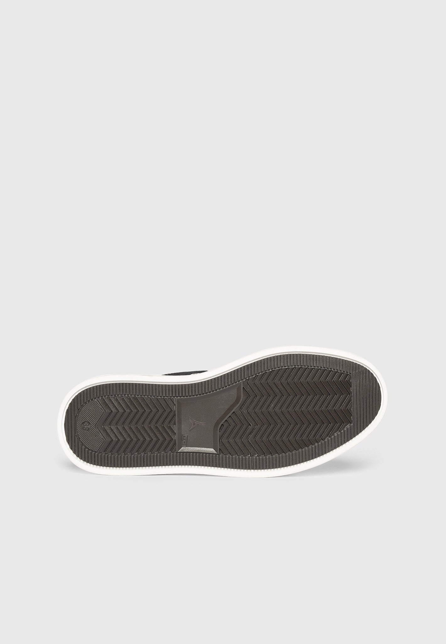 vienna-suede-contrast-stitch-sneaker-black-1