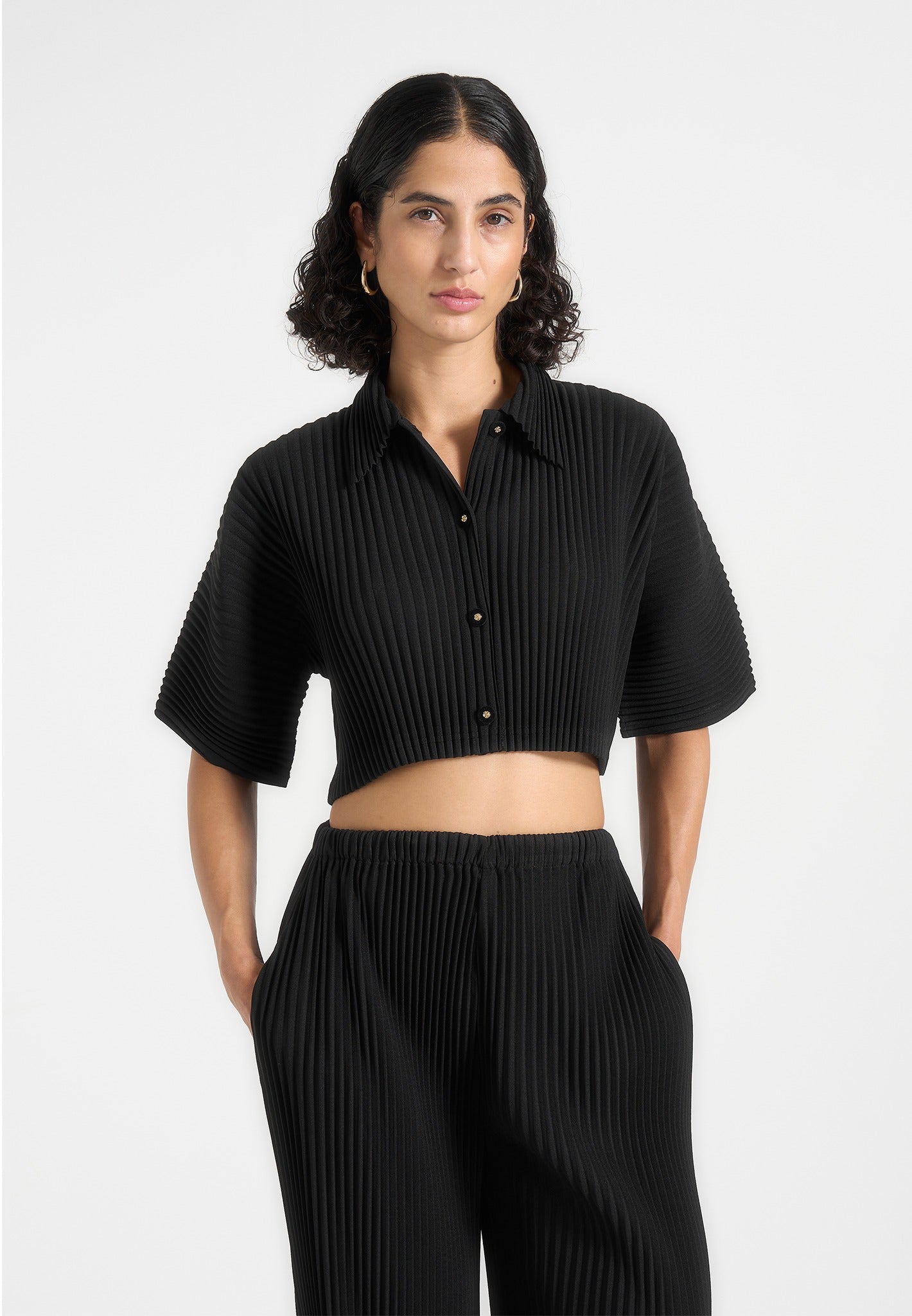 mona-pleated-cropped-shirt