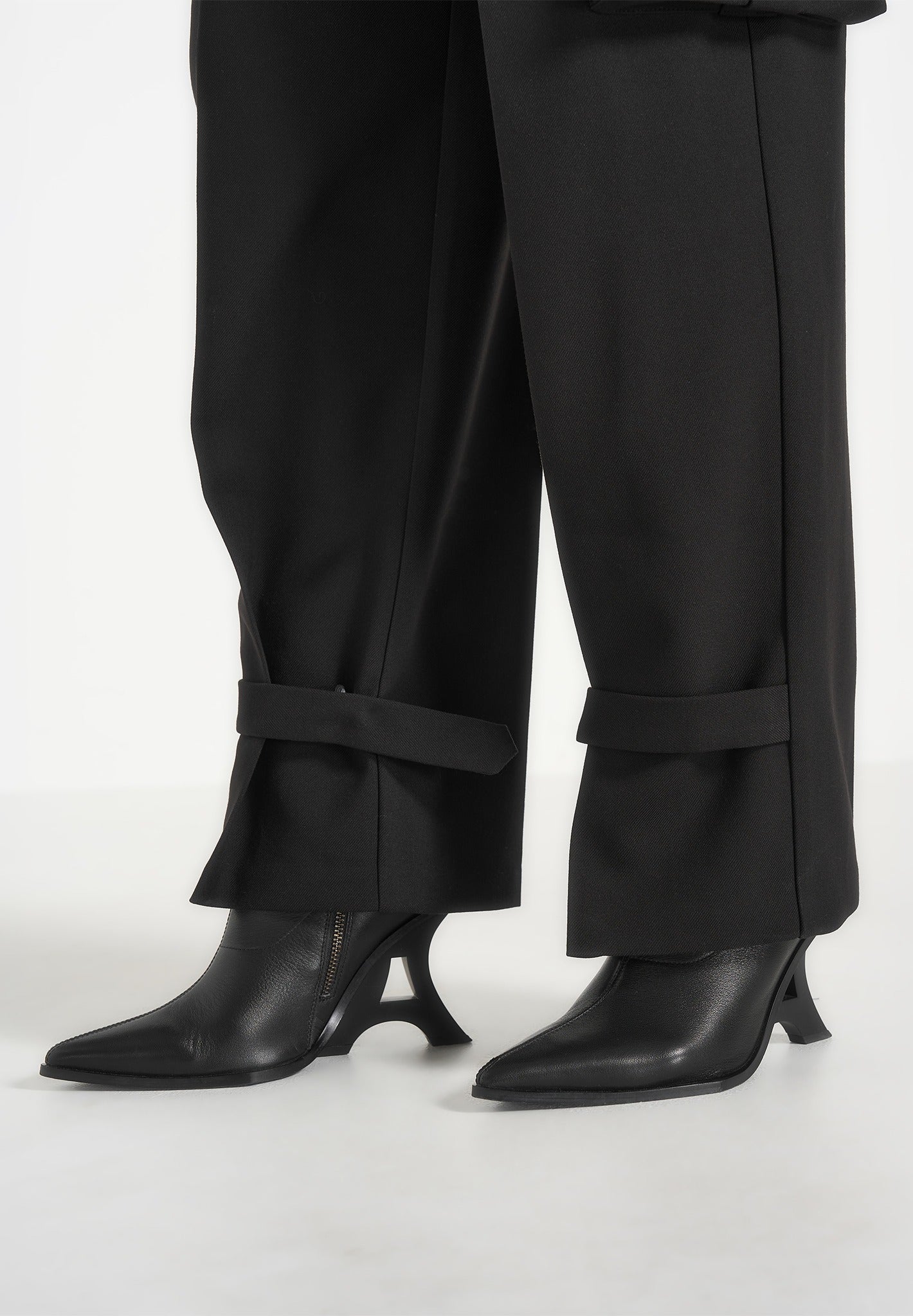 textured-tailored-pleated-cargo-trousers-black