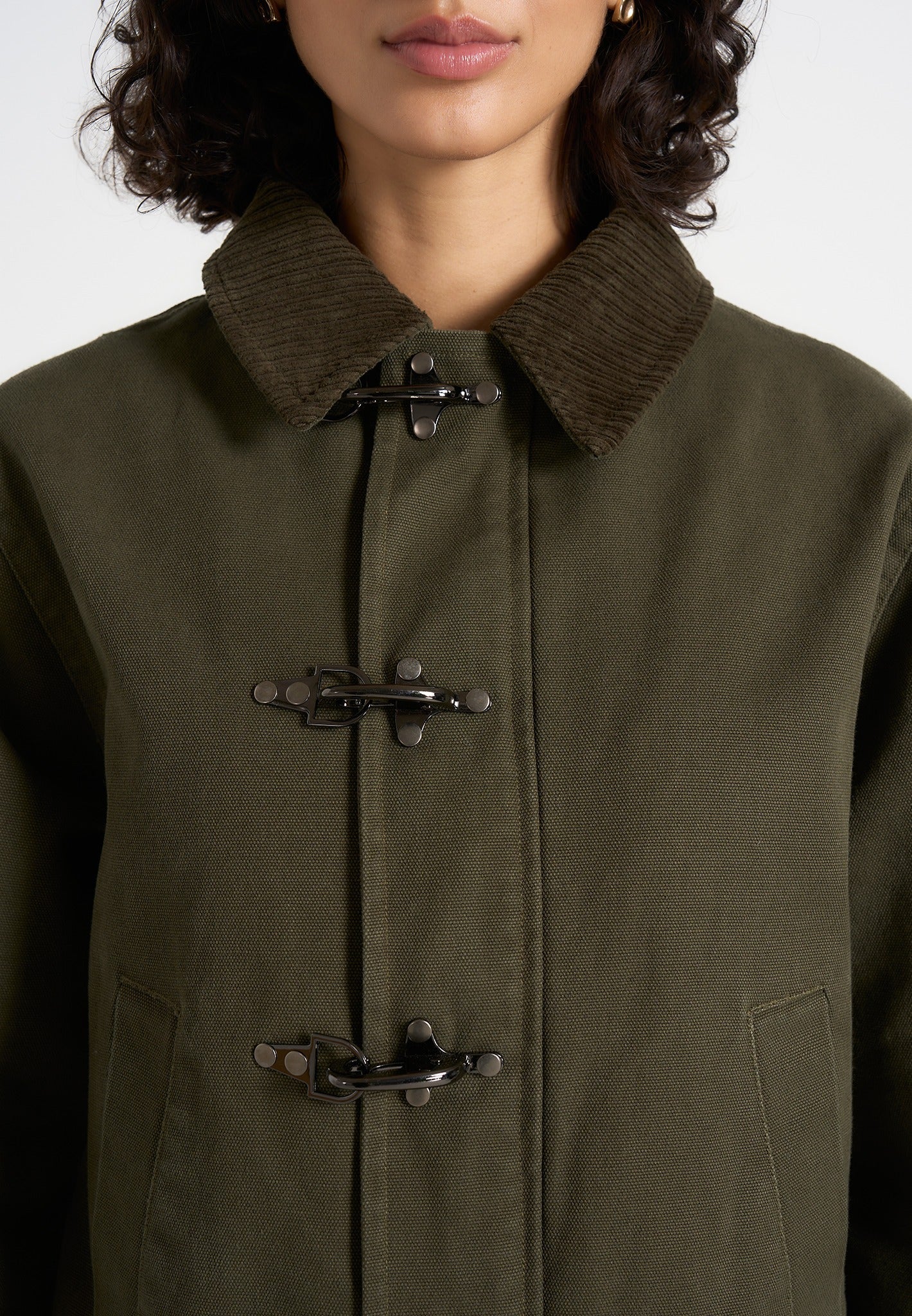 nino-clasp-detail-contrast-stitch-gabardine-jacket-olive
