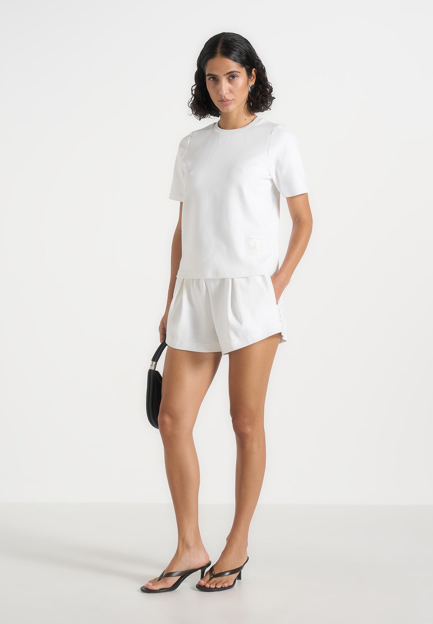 sh002-gathered-waist-cotton-shorts-white 