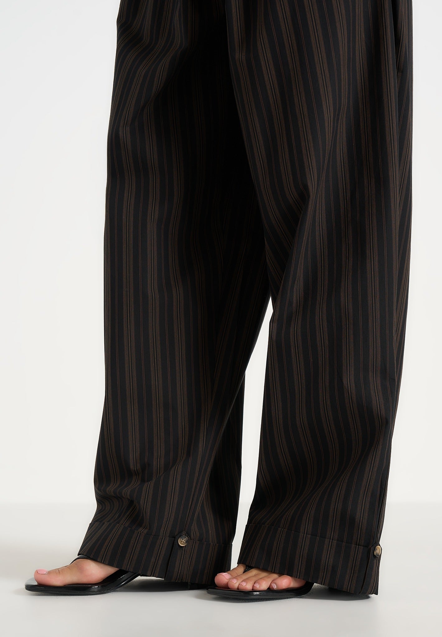 ivanna-elasticated-wide-leg-striped-cotton-trousers-black-brown