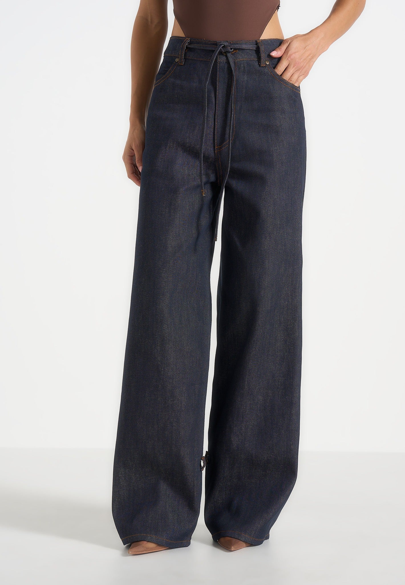 faye-wide-mid-rise-jeans-with-tie-indigo