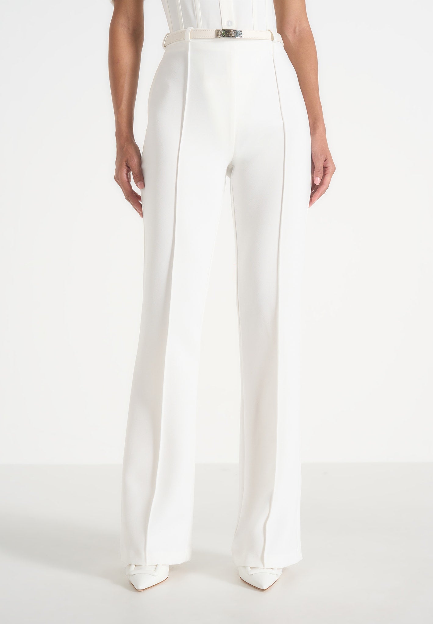 Quinn - High-Waisted Belted Fit & Flare Pants – White