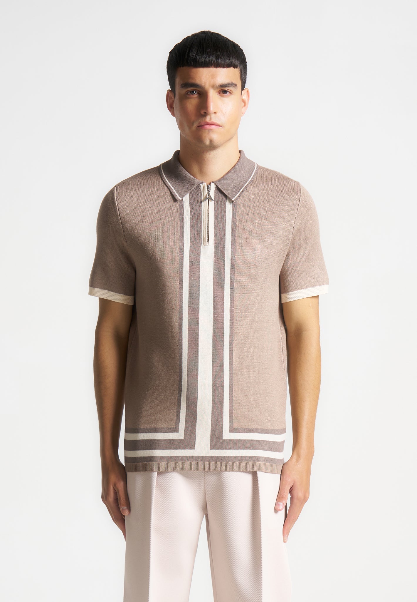 contrast-border-knit-zip-polo-shirt-taupe