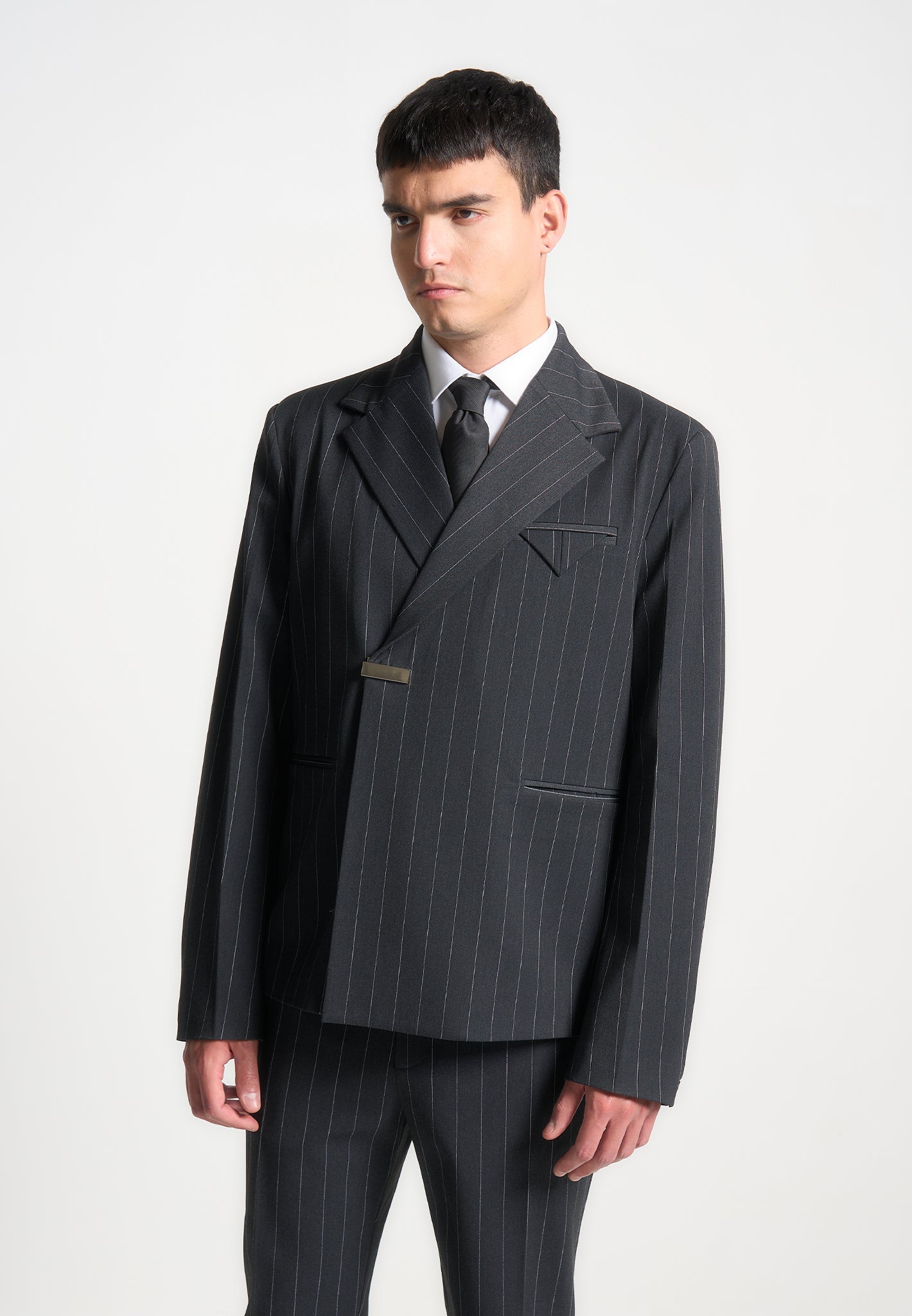 double-breasted-pinstripe-suit-jacket-grey 