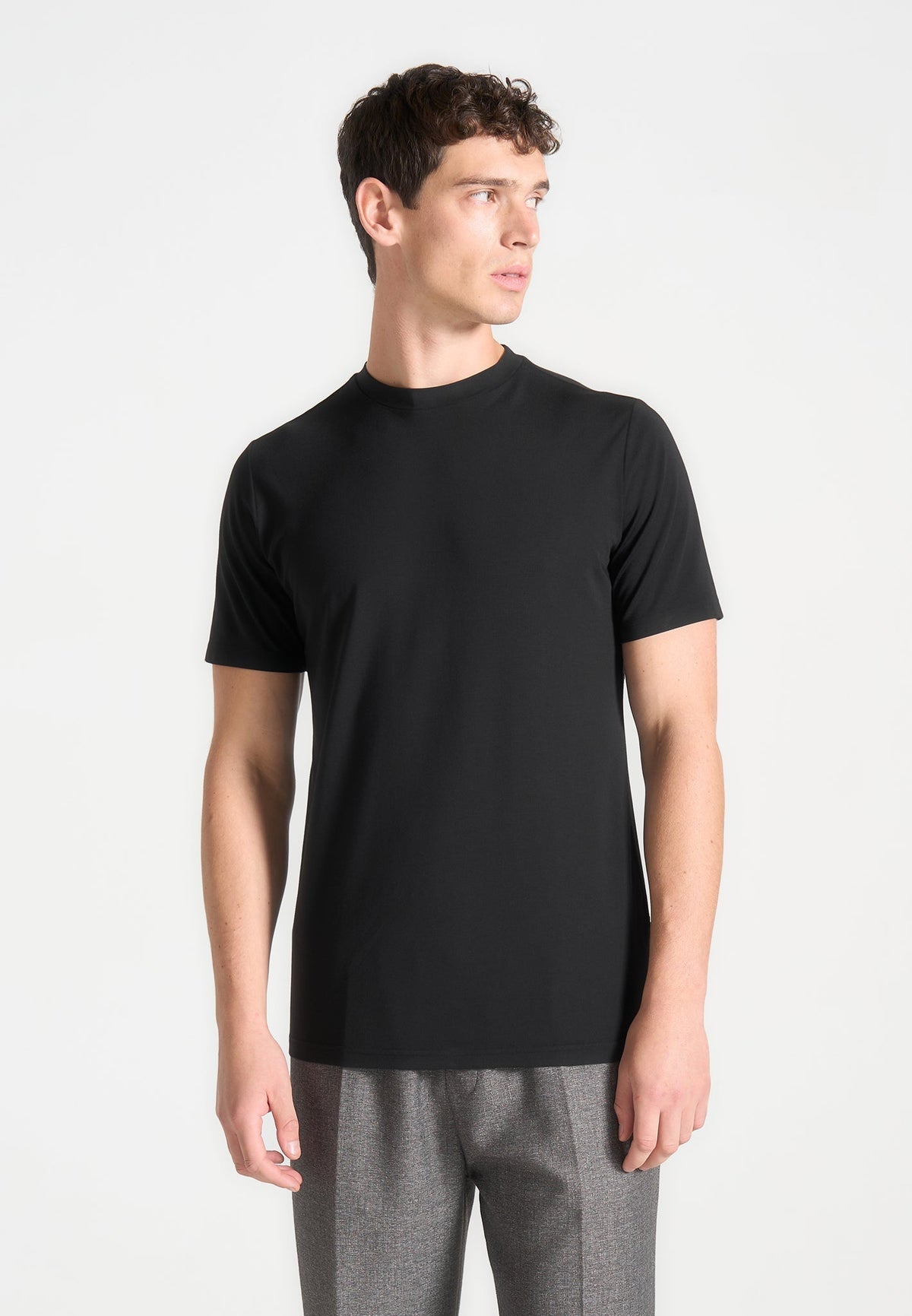 T⁠S003 - Fitted Luxe T-Shirt - Black