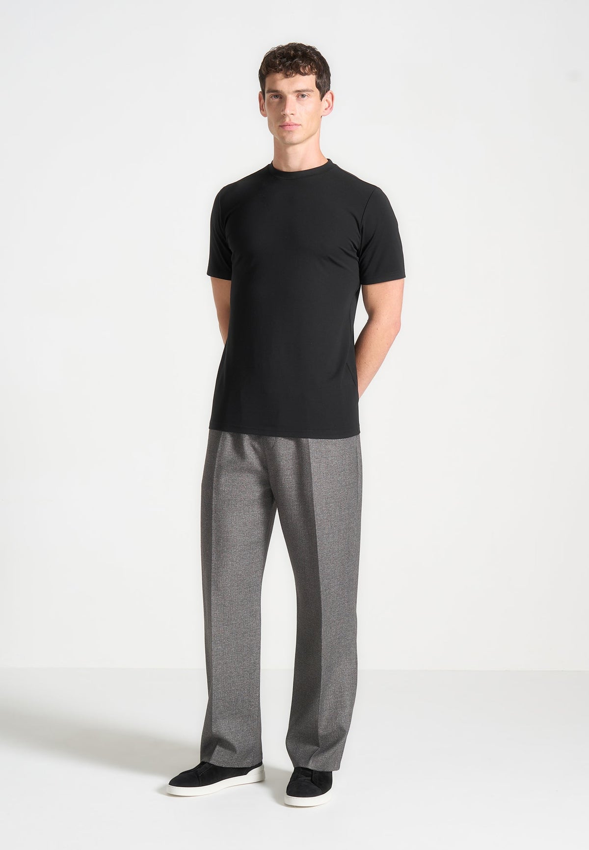 TS003 - Fitted Luxe T-Shirt - Black