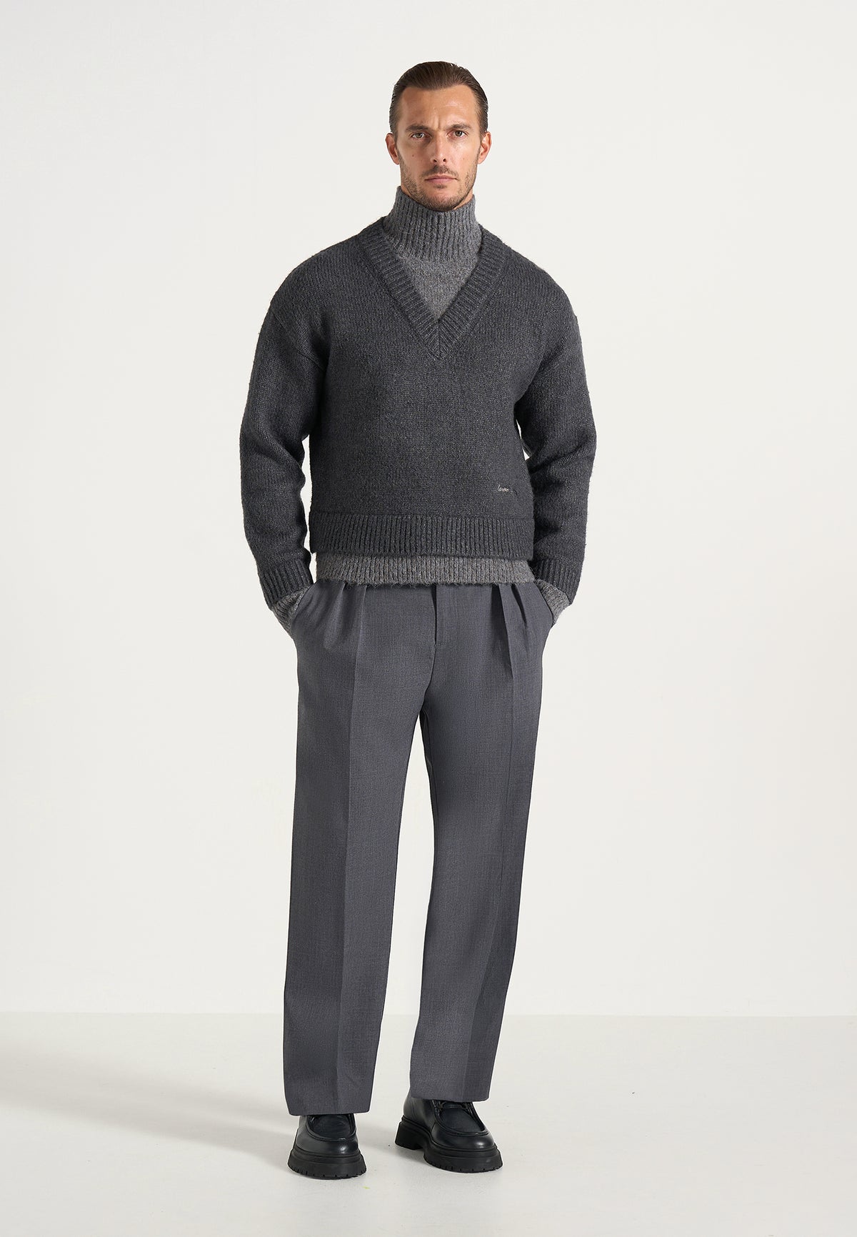 Jacques - Double Layer Wool-Blend V-Neck Knit Sweater - Charcoal