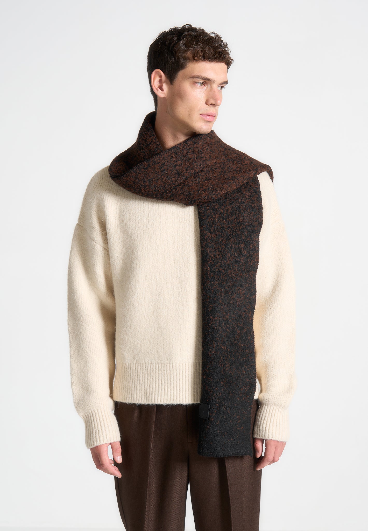 ombre-wool-knit-scarf-black-brown